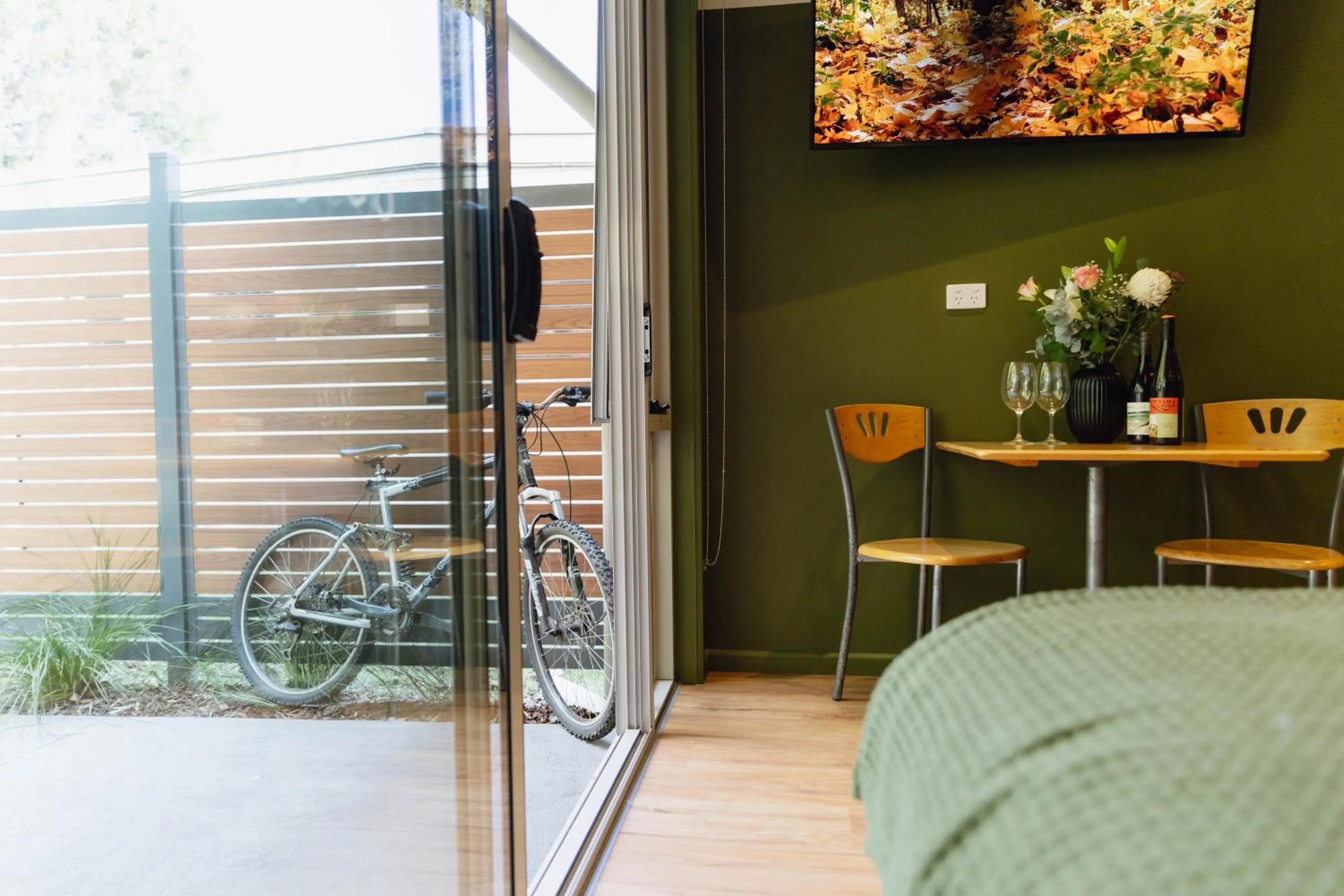 Bed in The Bright Motor Inn