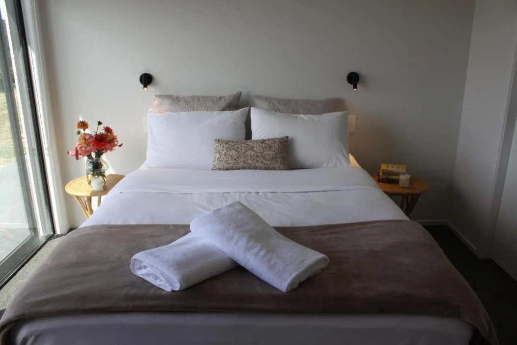 Bed in Waiheke Island Motel