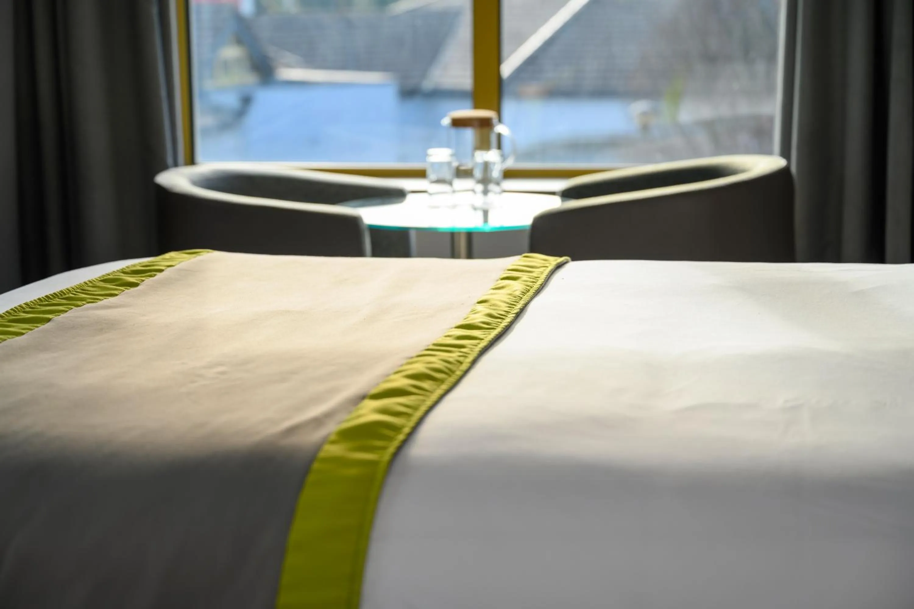 Bedroom, Bed in Newtown Park Hotel