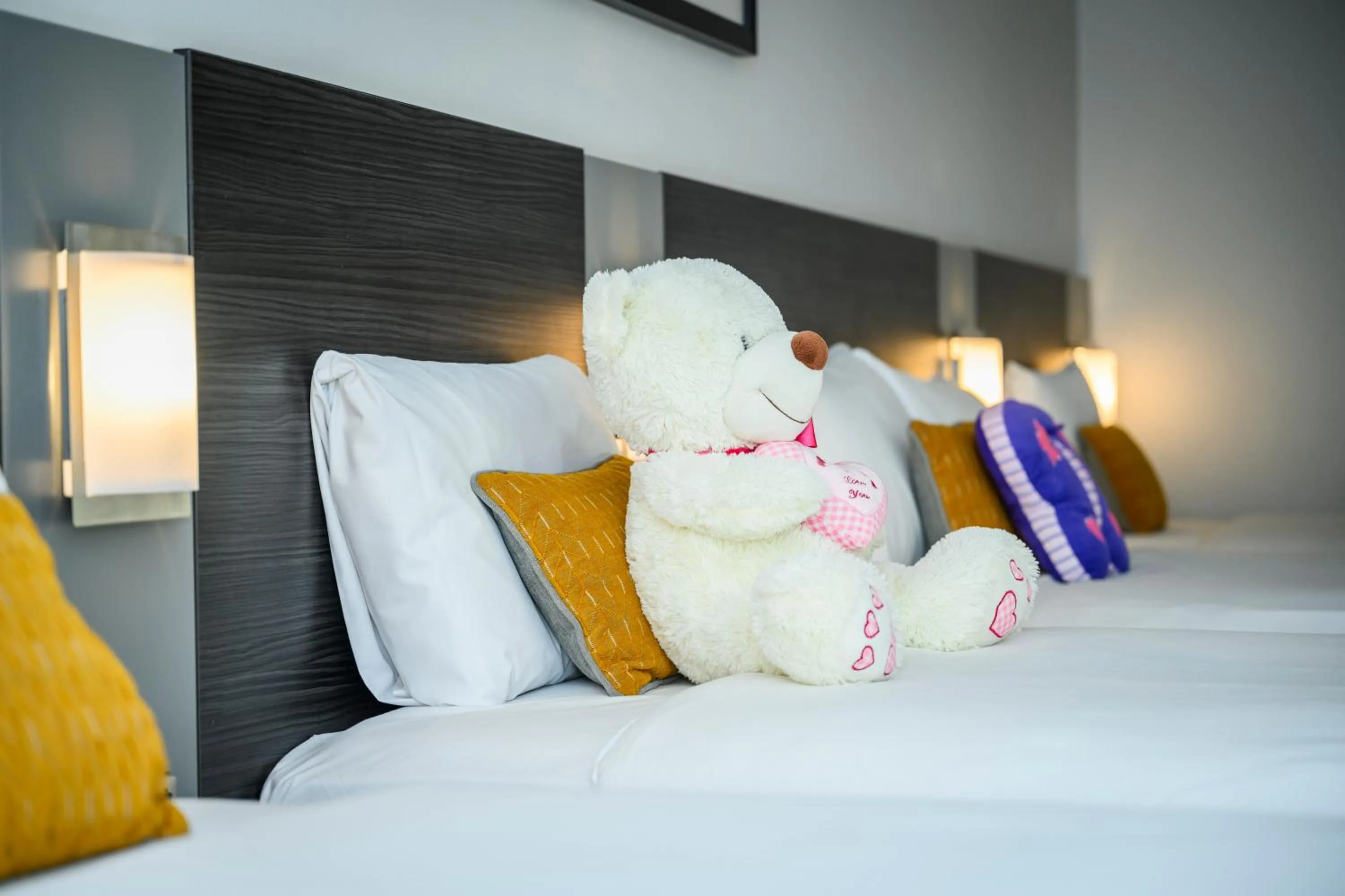 Bedroom, Bed in Newtown Park Hotel