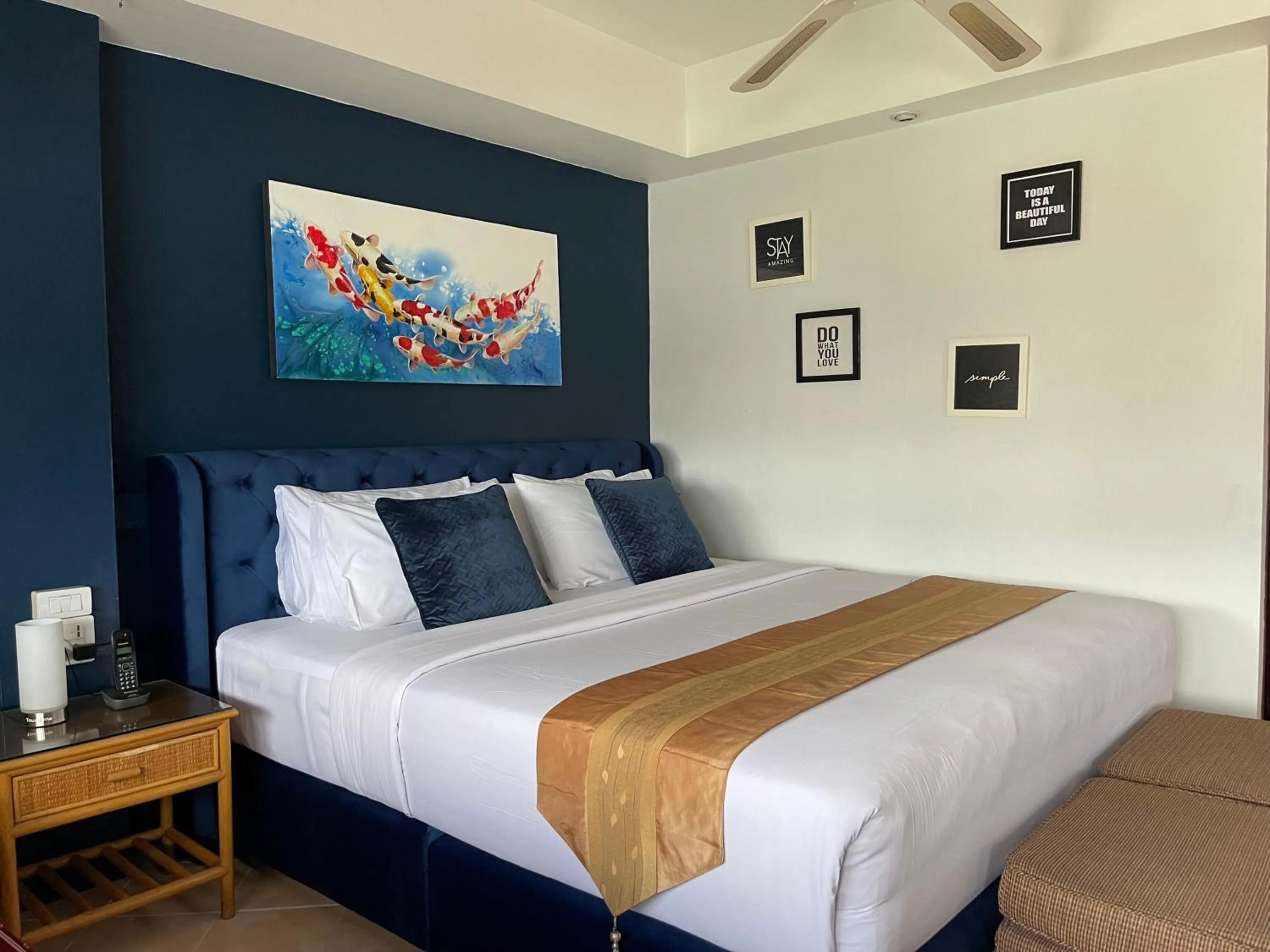 Bed in Summer Breeze Hotel