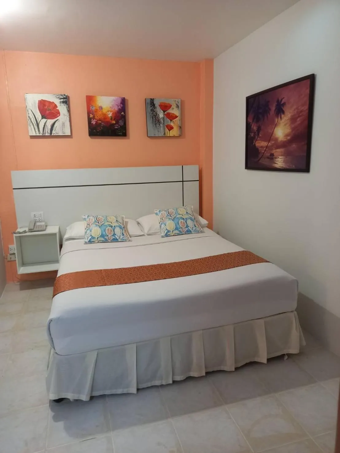 Bed in Summer Breeze Hotel