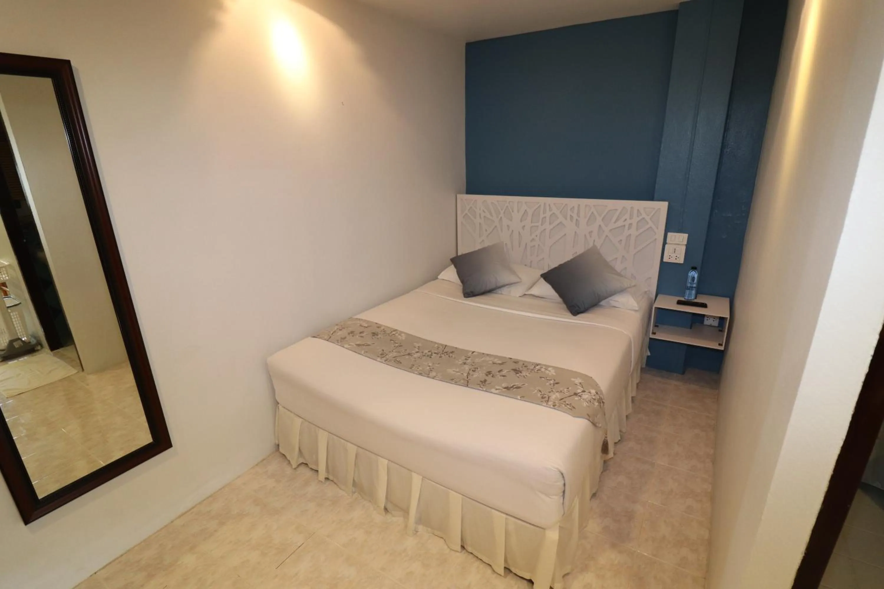 Bed in Summer Breeze Hotel