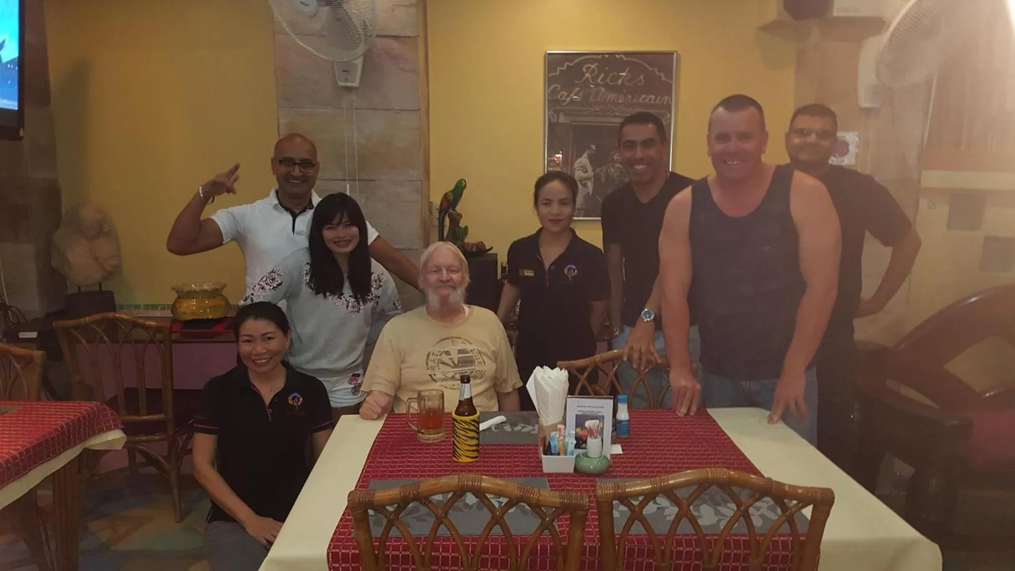 Restaurant/places to eat in Summer Breeze Hotel