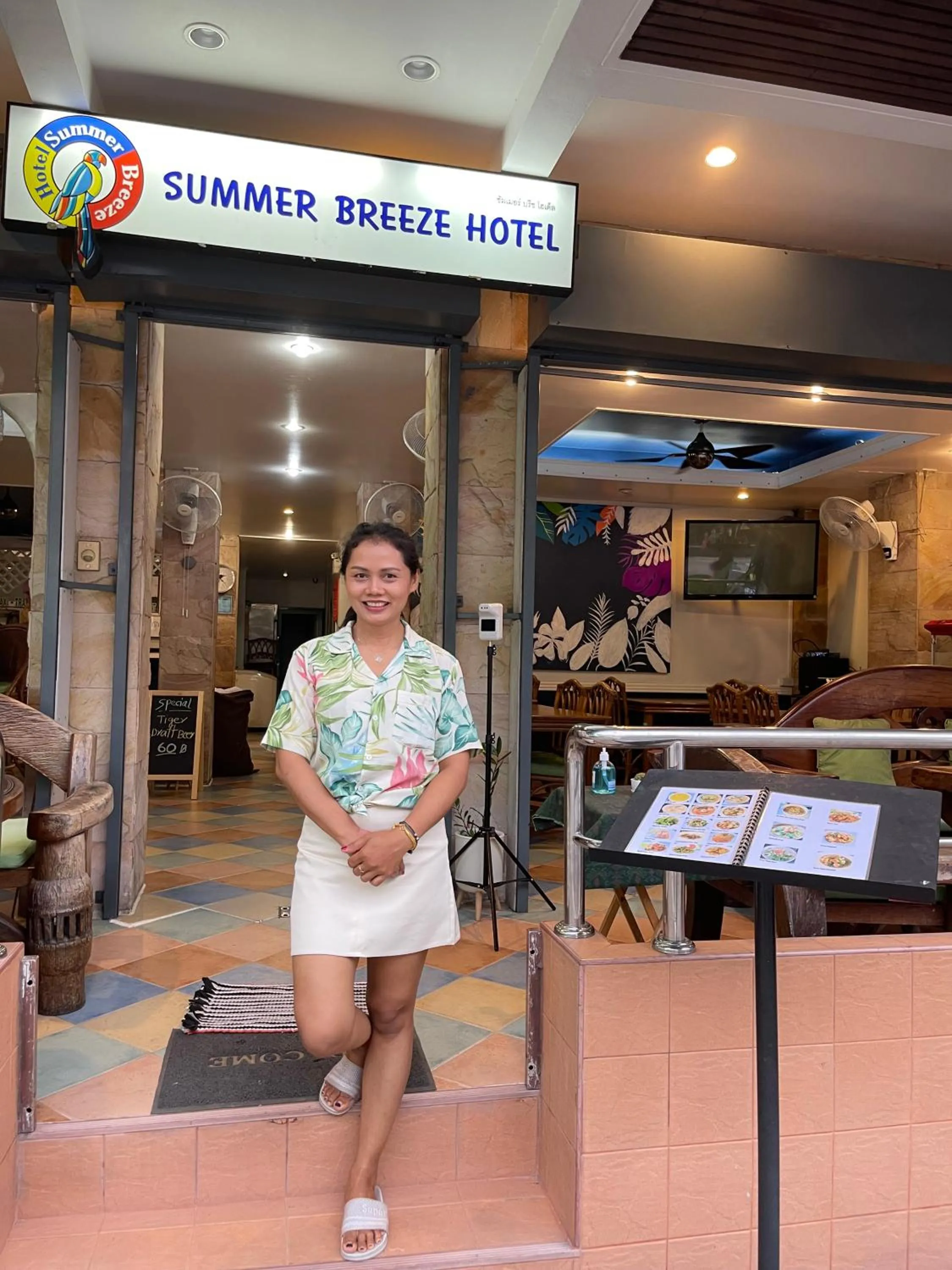 Summer Breeze Hotel