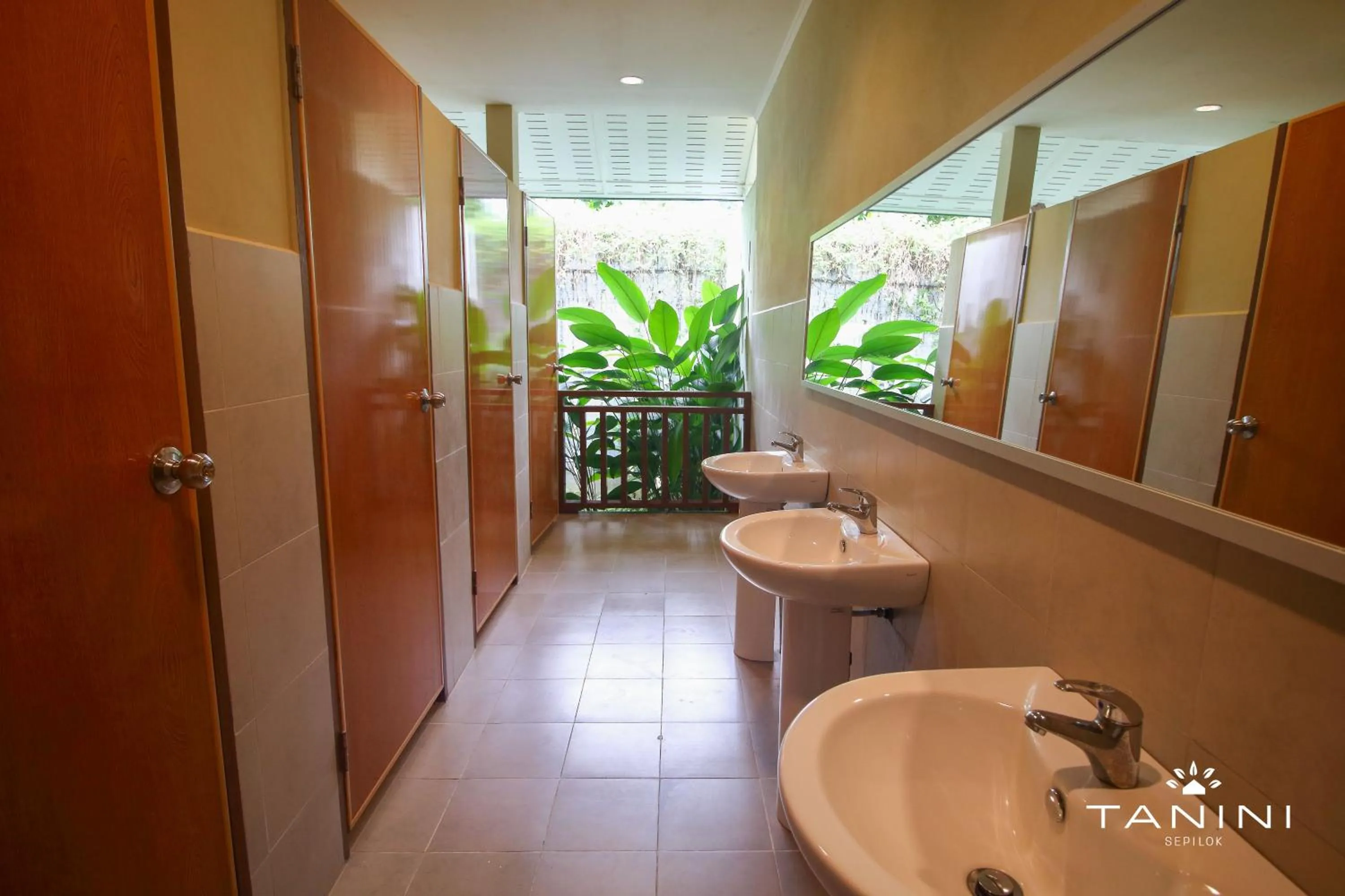 Shower in Tanini Sepilok Formerly Known As Nature Lodge Sepilok