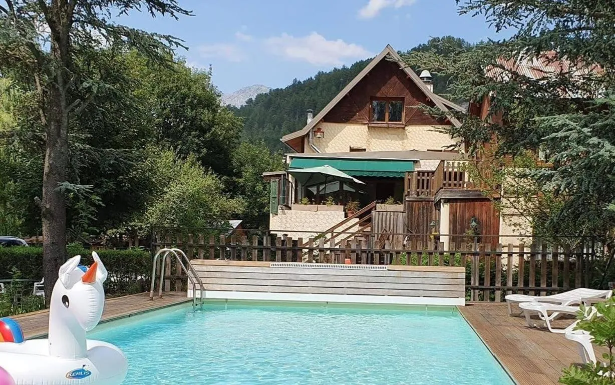 Property building in Le Vieux Tilleul