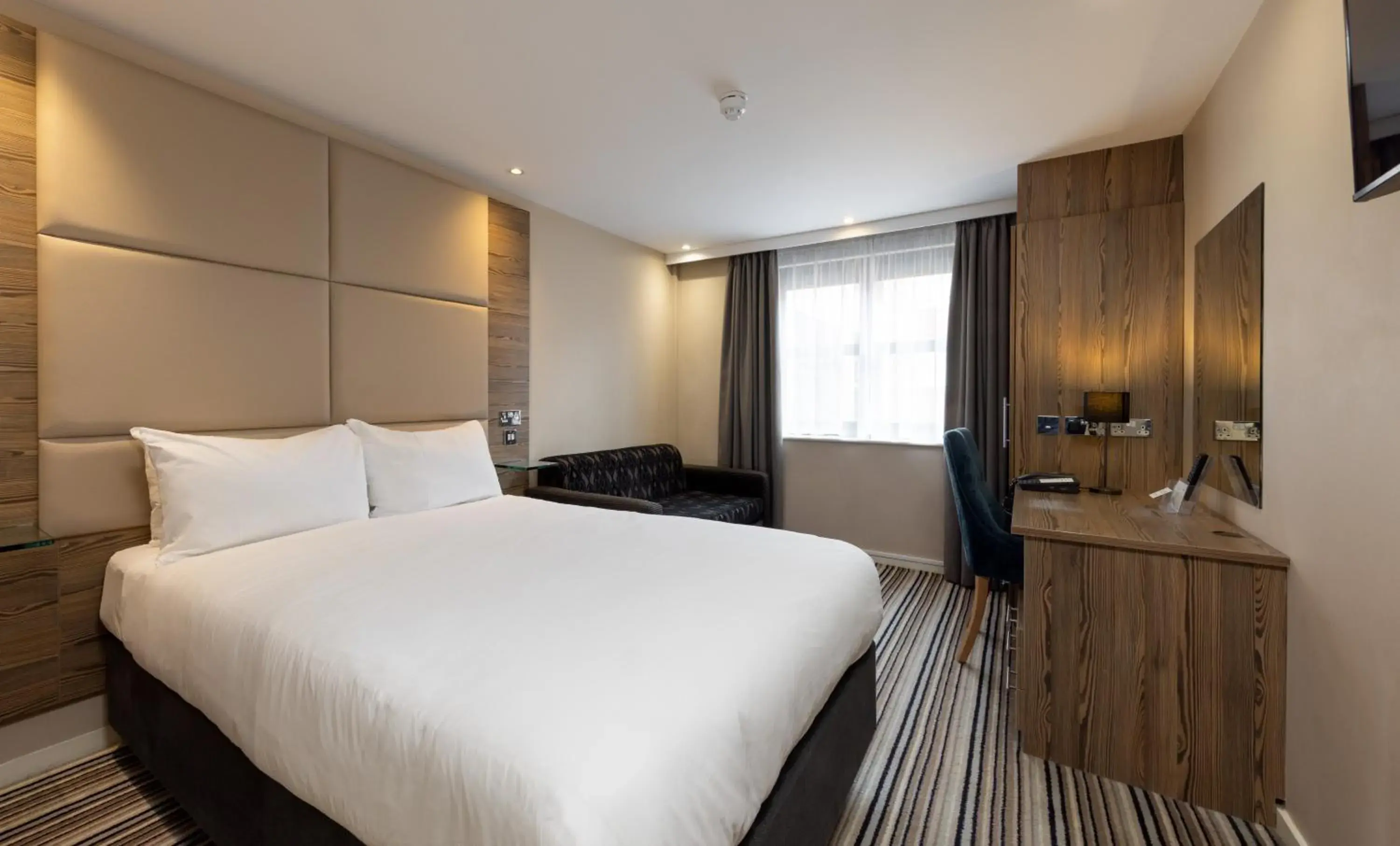 Bedroom, Bed in Holiday Inn York City Centre by IHG Bedroom, Bed in Holiday Inn York City Centre by IHG