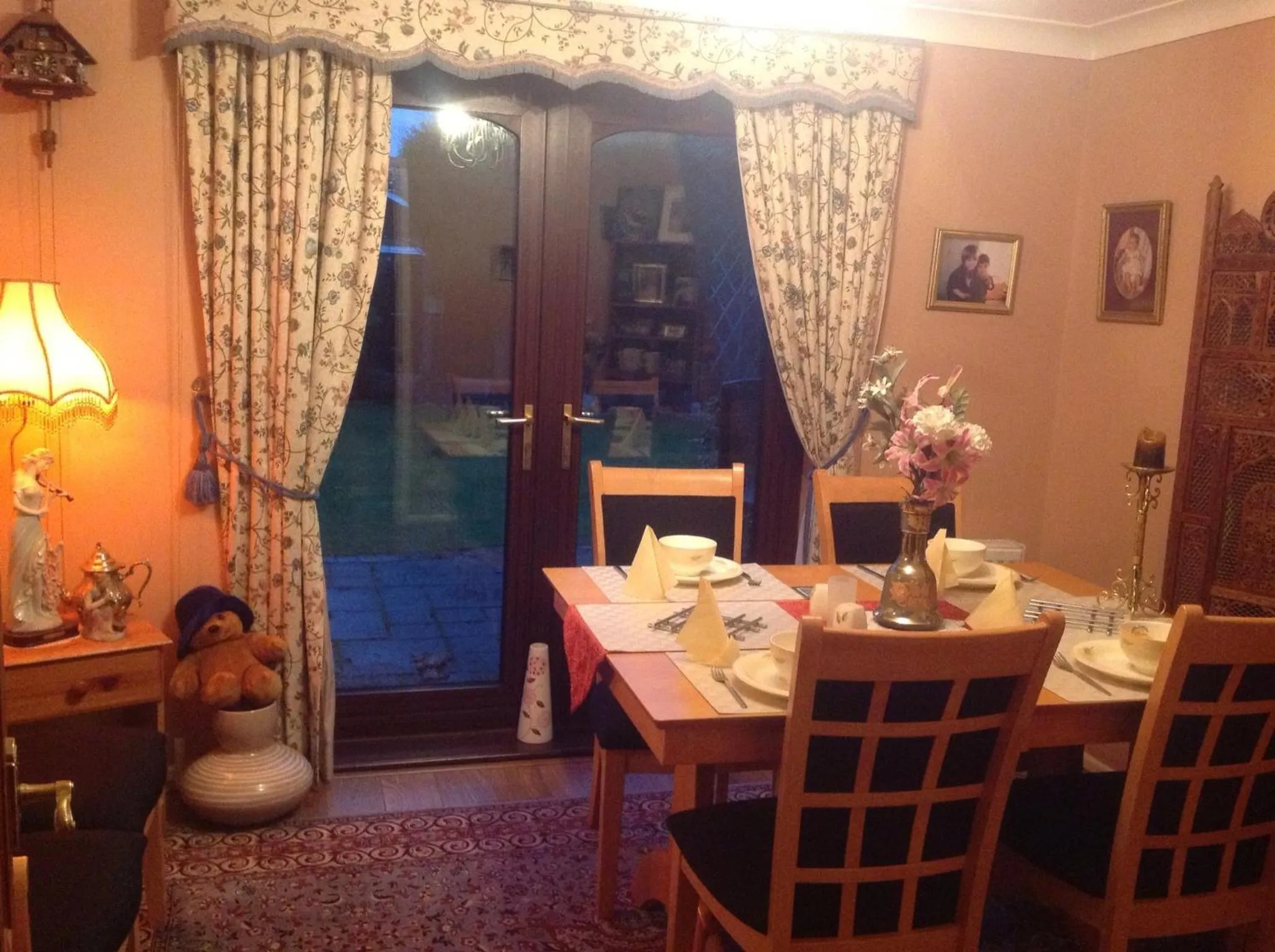 Dining area in The Cedars House B&B