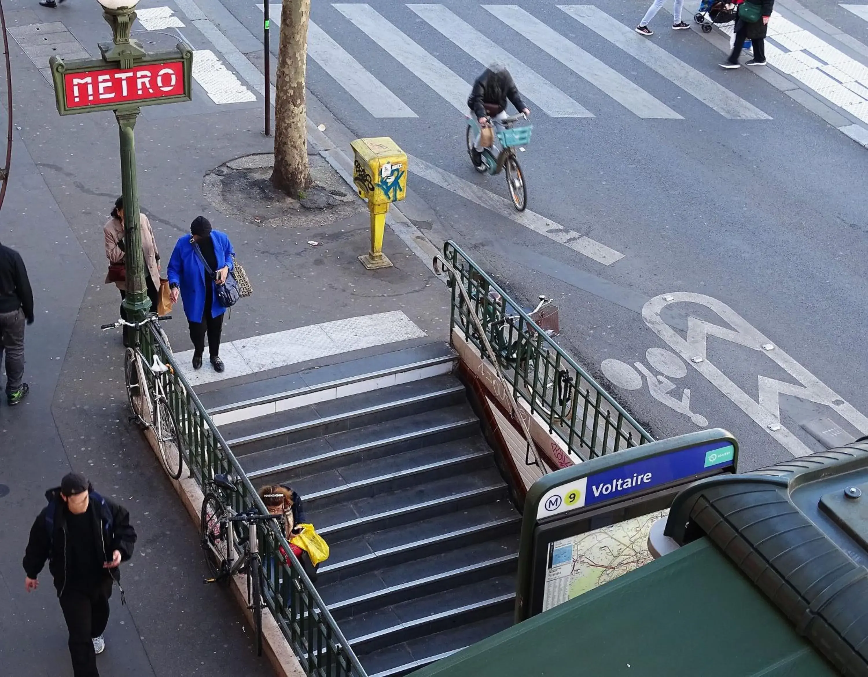 Street view in Hipotel Paris Voltaire Bastille Street view in Hipotel Paris Voltaire Bastille