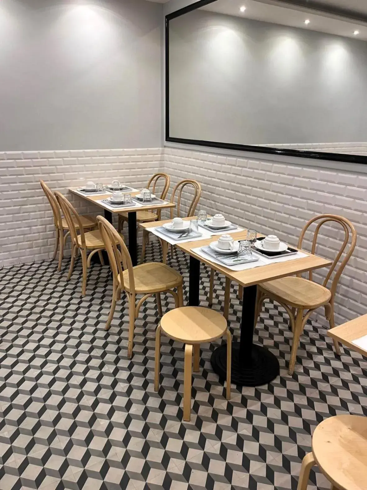 Breakfast in Hipotel Paris Voltaire Bastille Breakfast in Hipotel Paris Voltaire Bastille