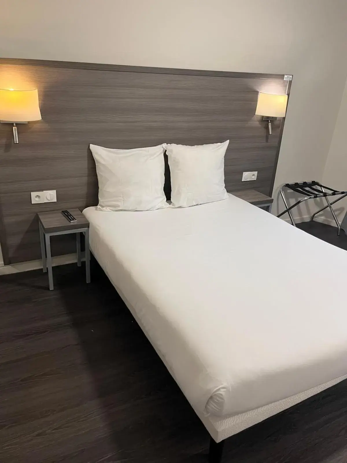 Bedroom, Bed in Hipotel Paris Voltaire Bastille Bedroom, Bed in Hipotel Paris Voltaire Bastille