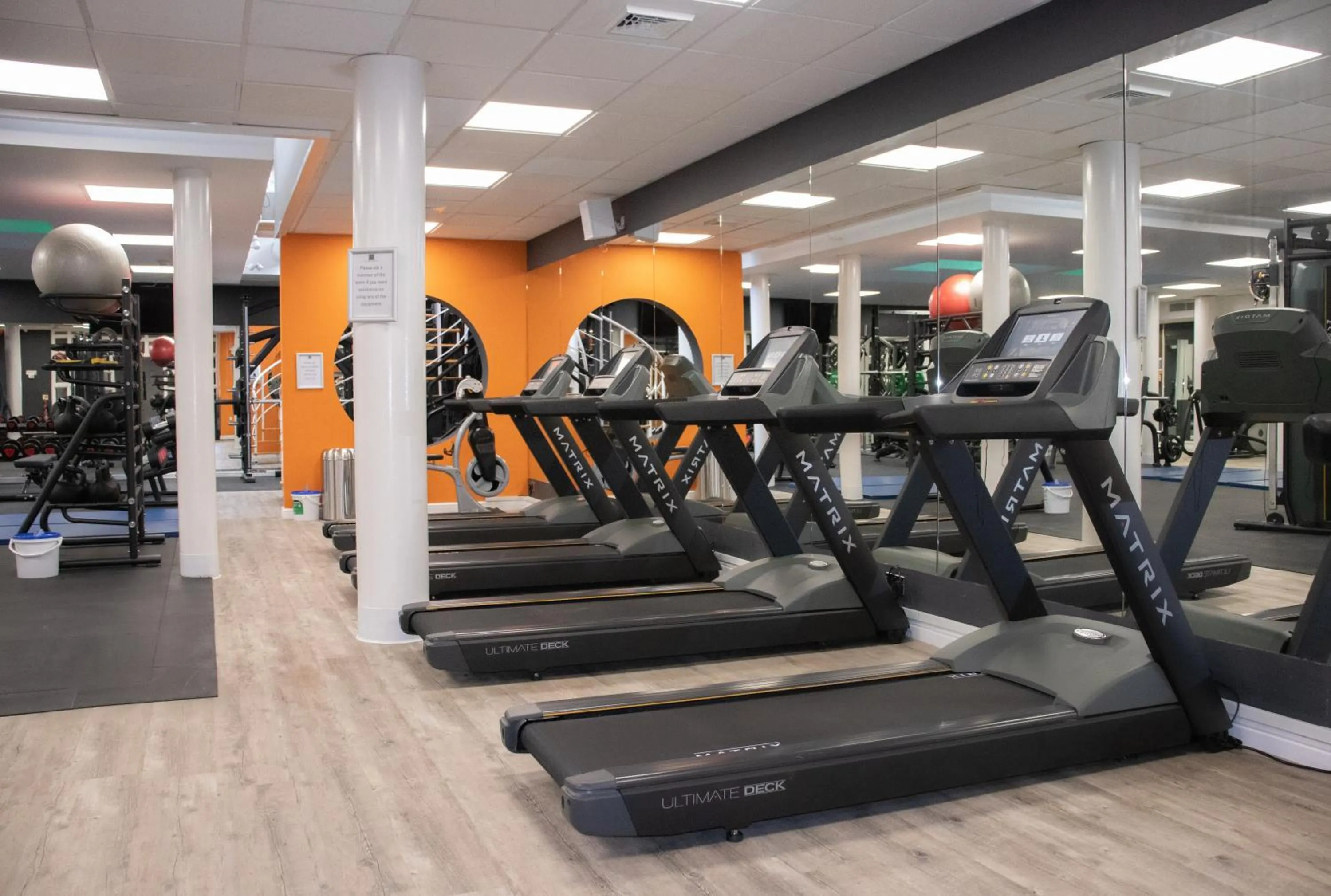 Fitness centre/facilities in Manor Of Groves Hotel, Golf & Health Club