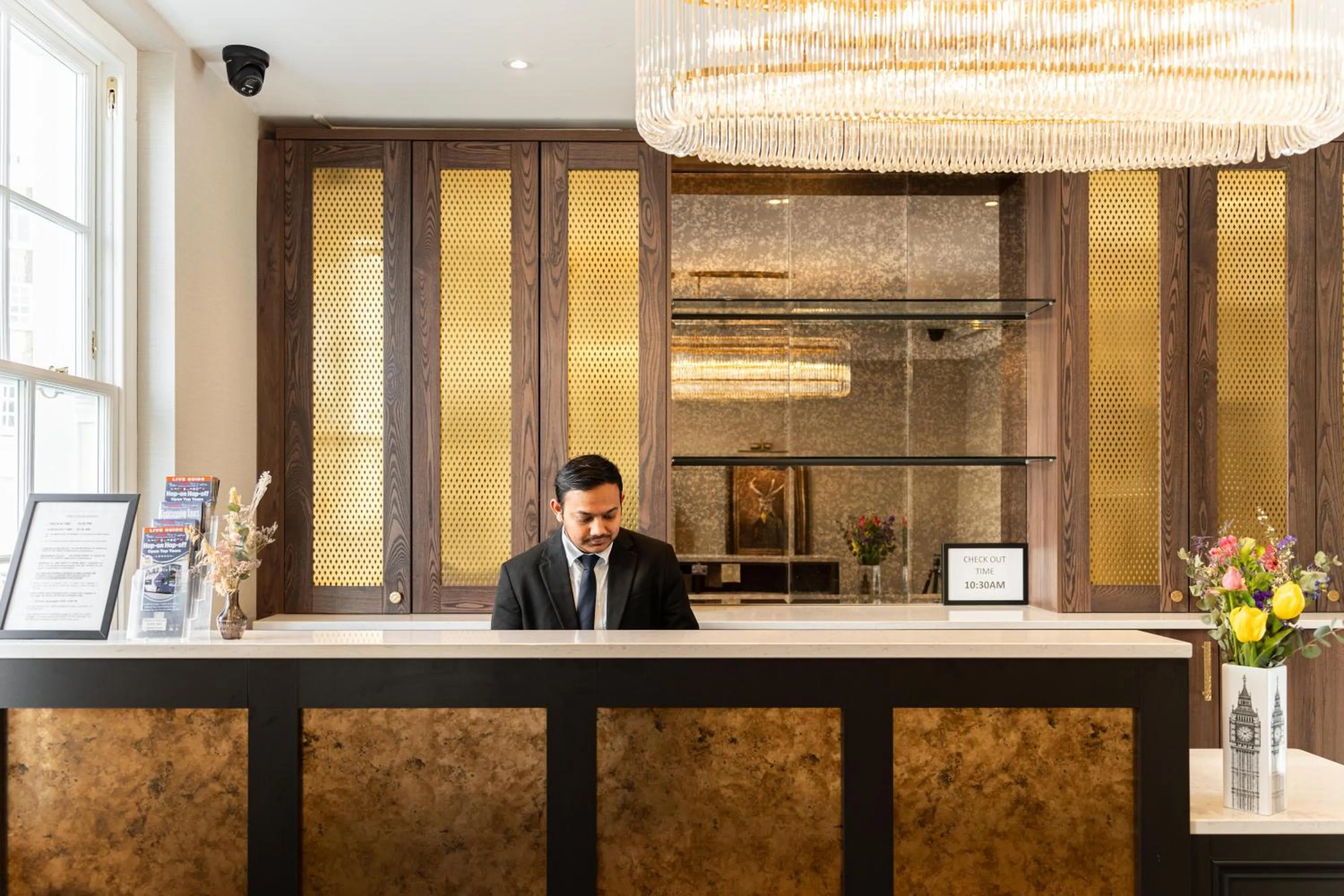 Lobby or reception in The House on Warwick