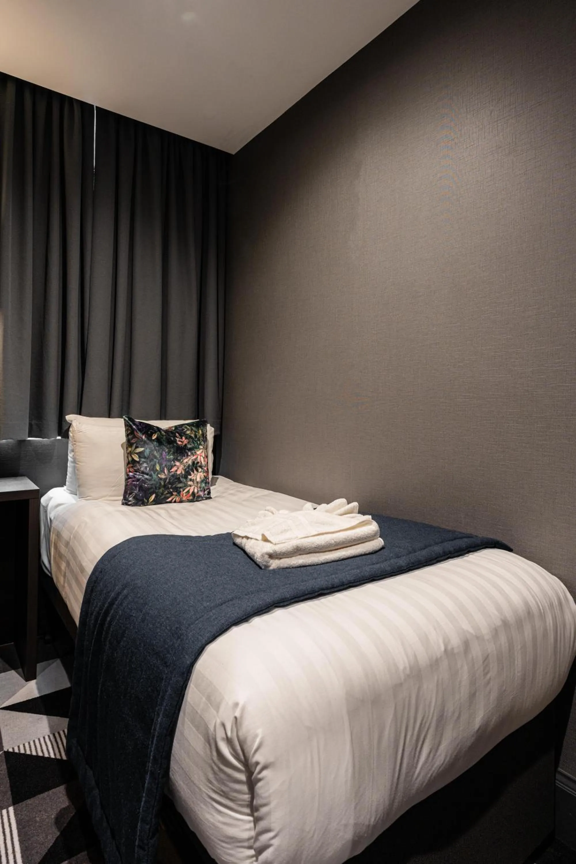 Bed in The House on Warwick