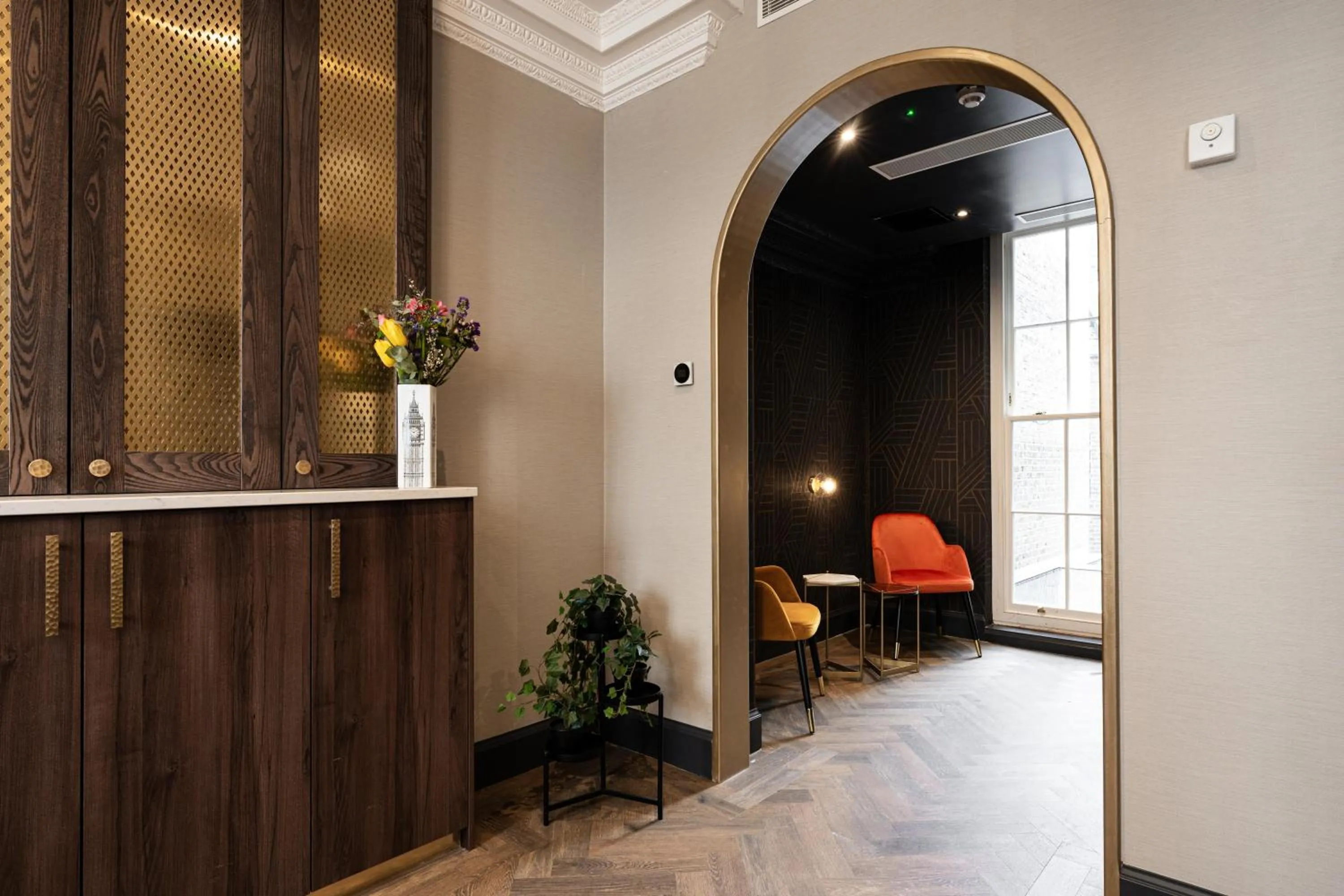 Lobby or reception in The House on Warwick