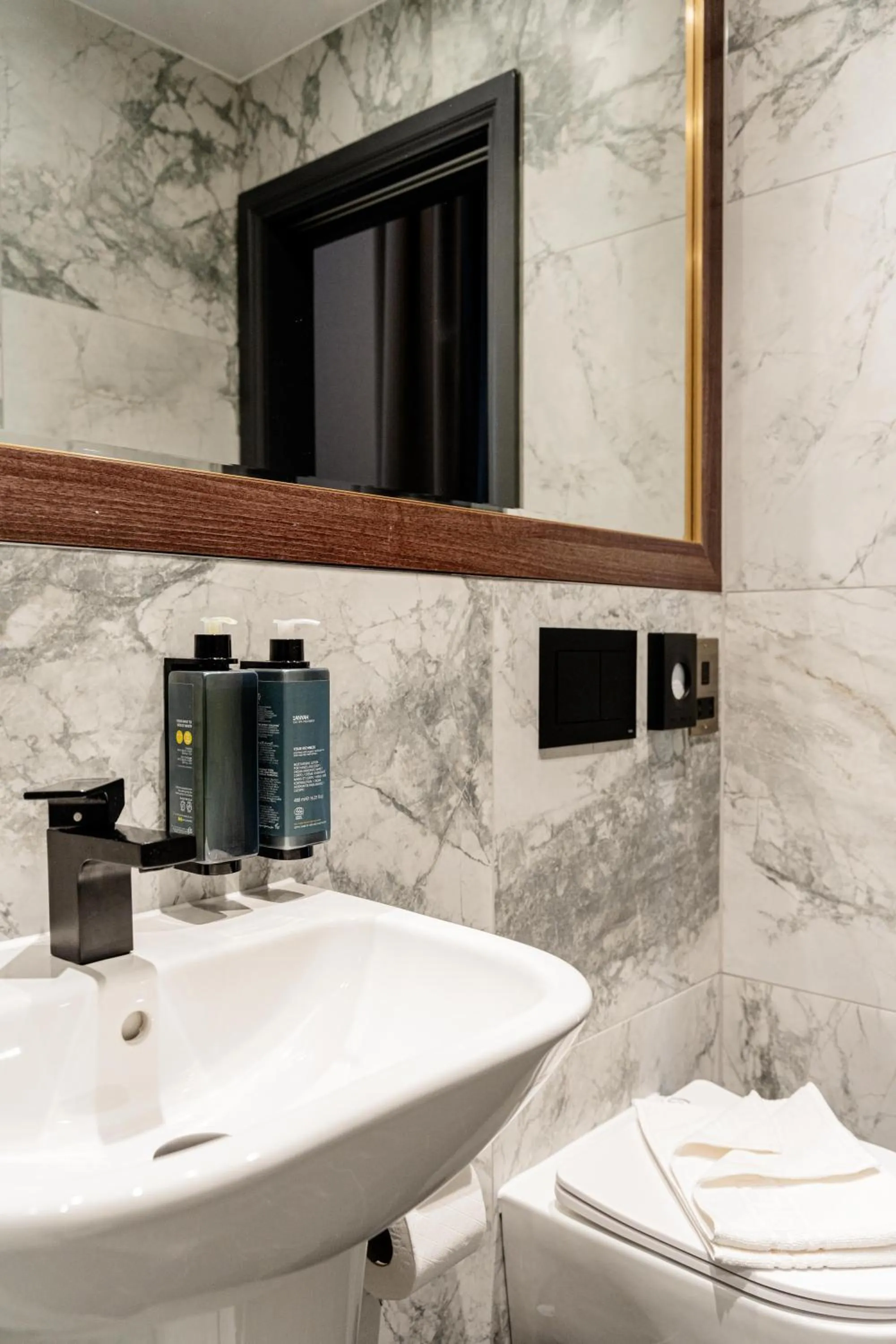 Bathroom in The House on Warwick