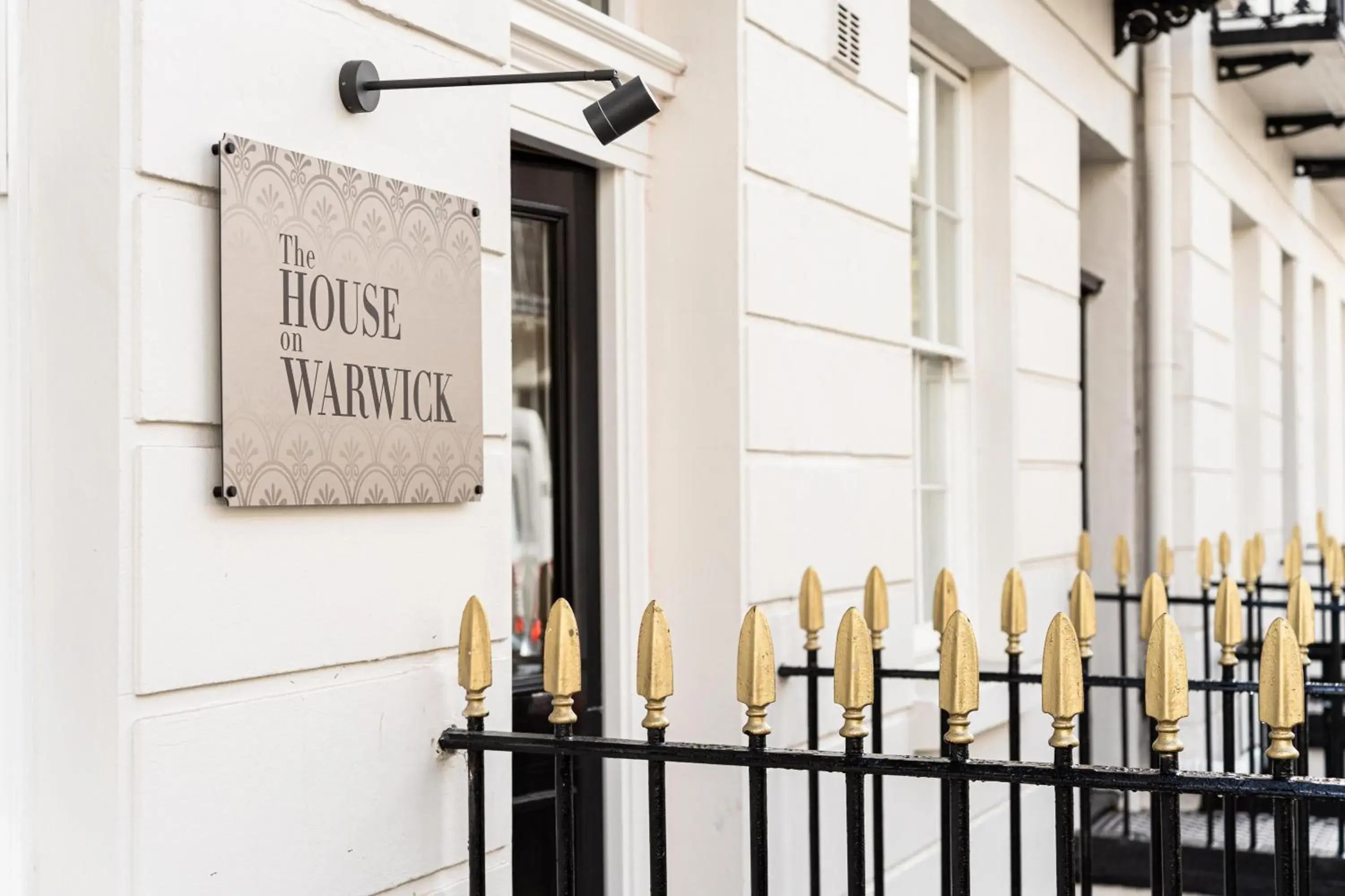 Property building in The House on Warwick Property building in The House on Warwick