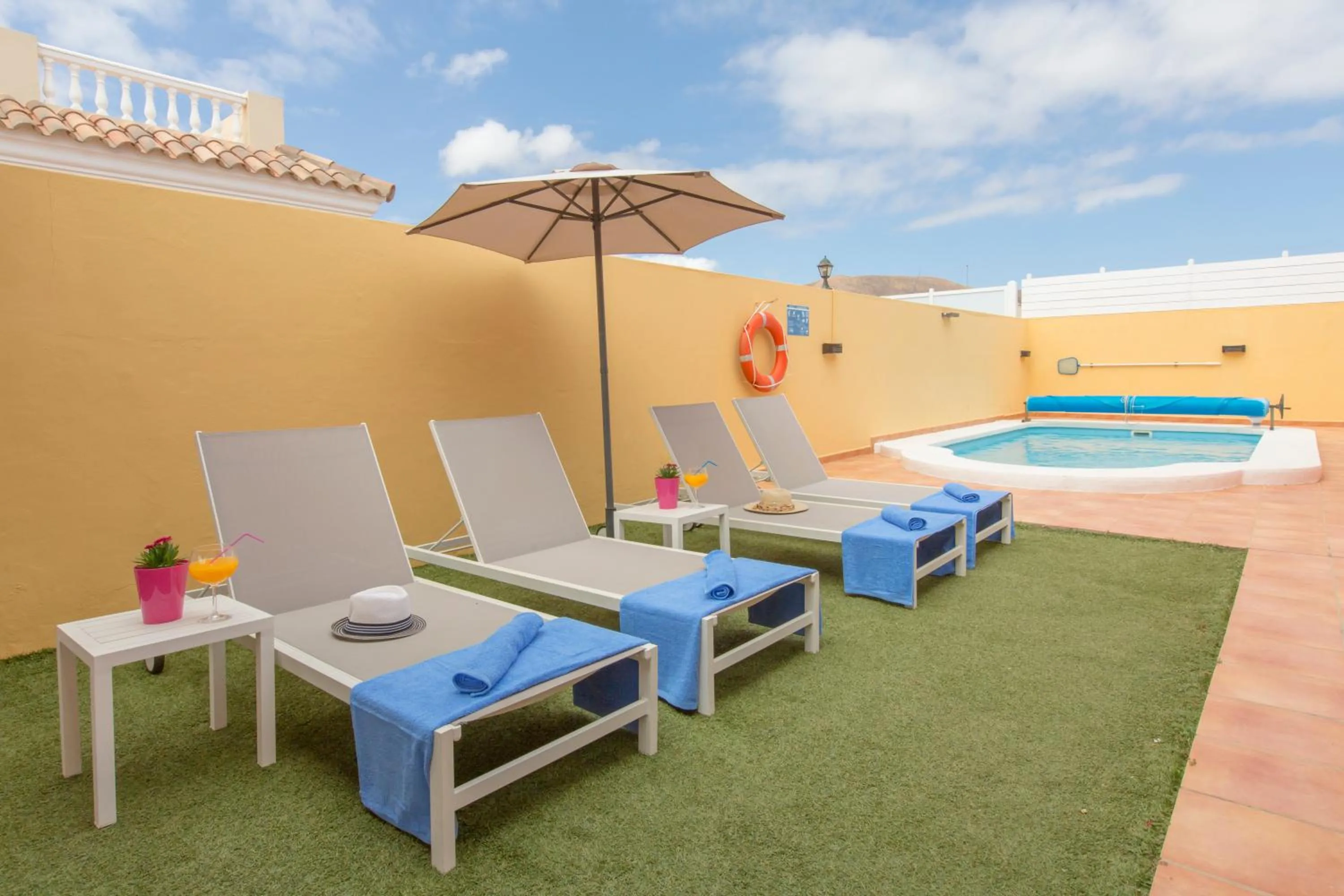 Villa Bella Lucia 1. Piscina Climatizada, WiFi, BBQ.