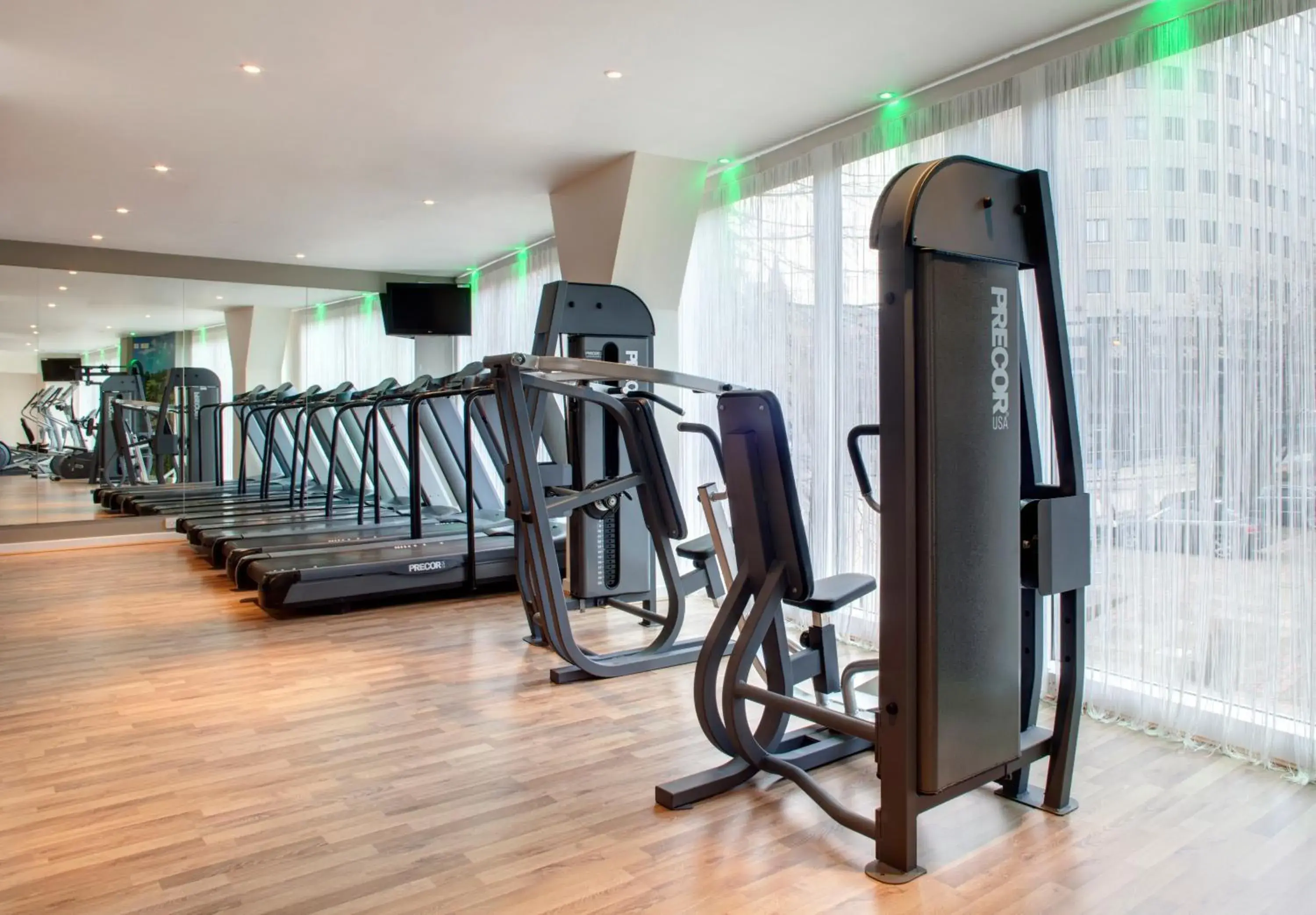 Fitness centre/facilities in Park Plaza Leeds Fitness centre/facilities in Park Plaza Leeds