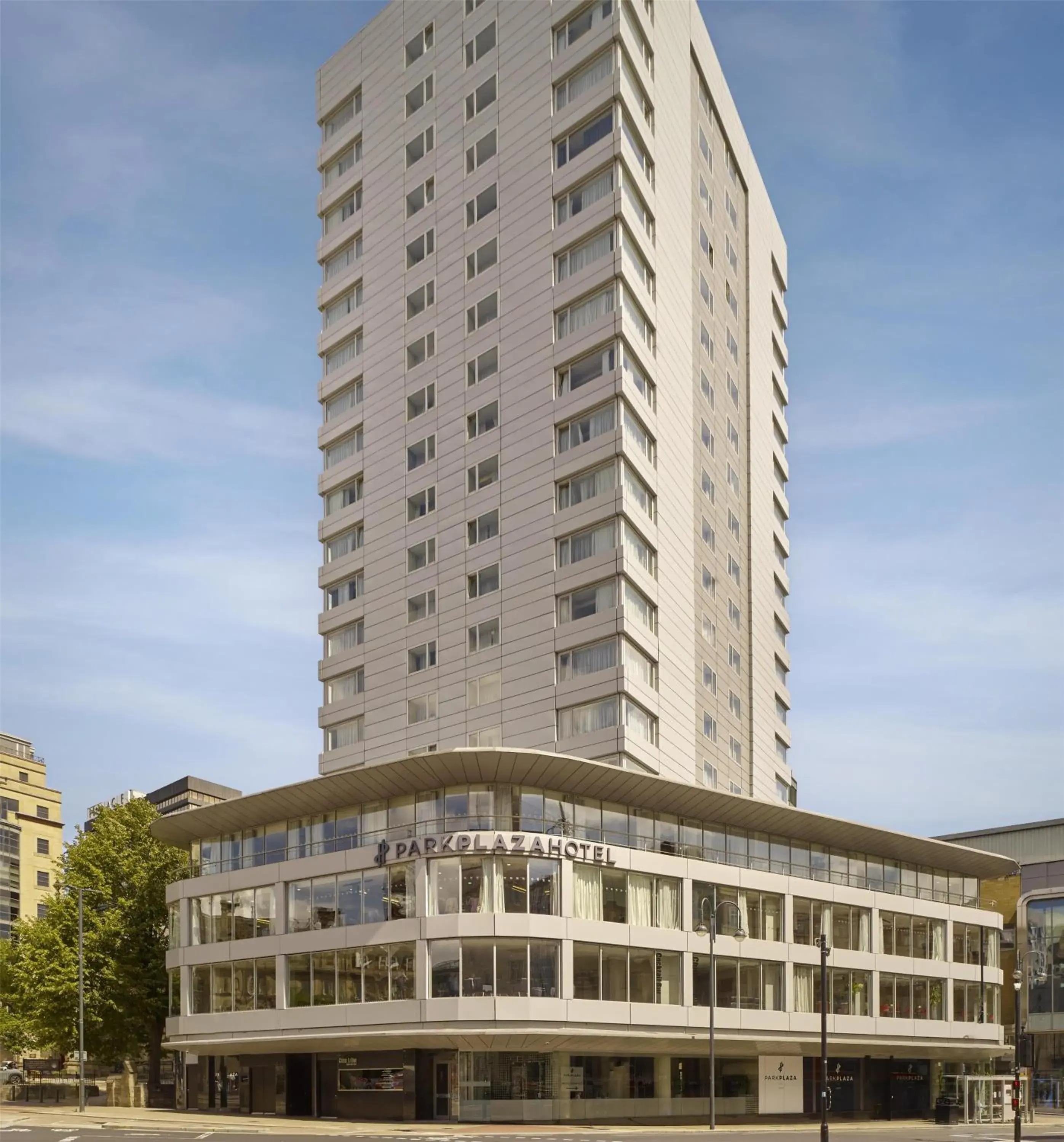 Property building in Park Plaza Leeds Property building in Park Plaza Leeds