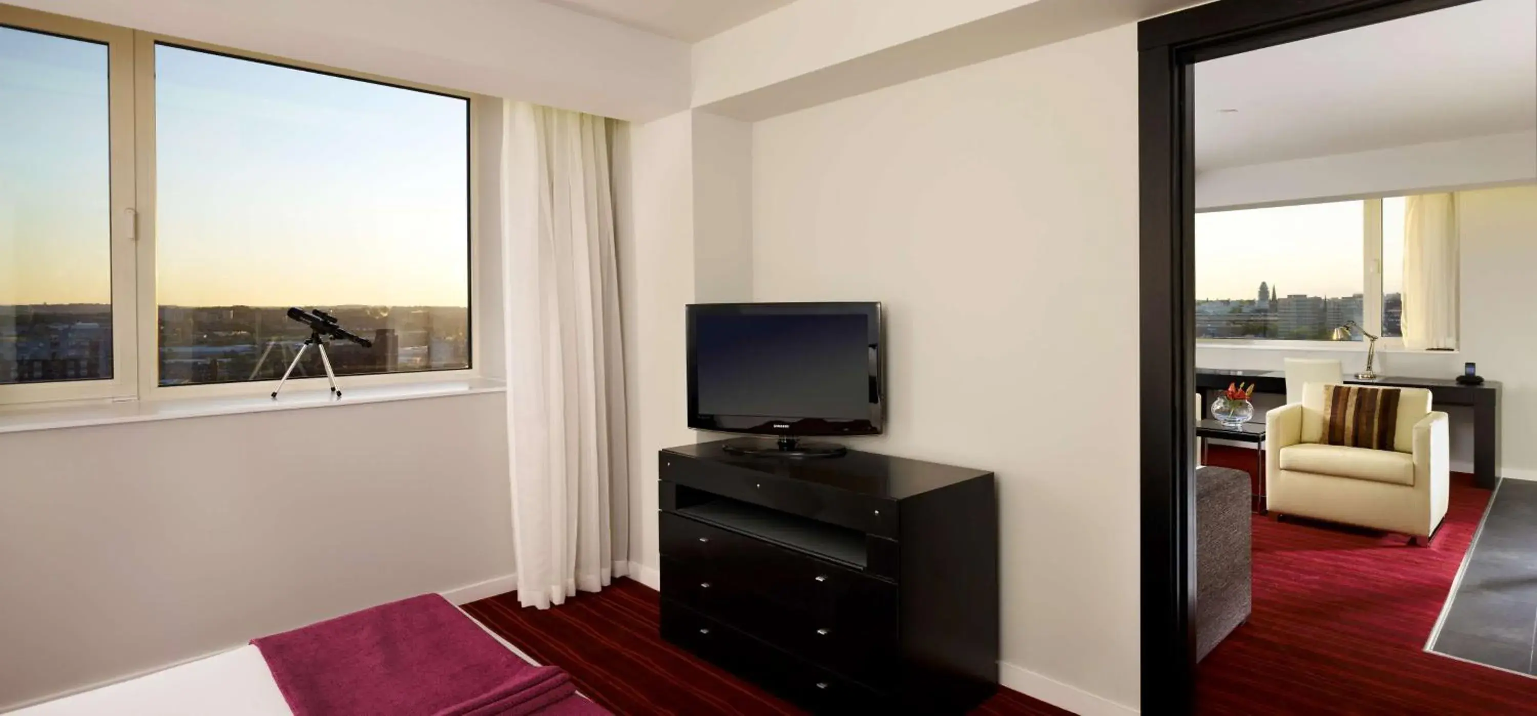 Photo of the whole room in Park Plaza Leeds Photo of the whole room in Park Plaza Leeds