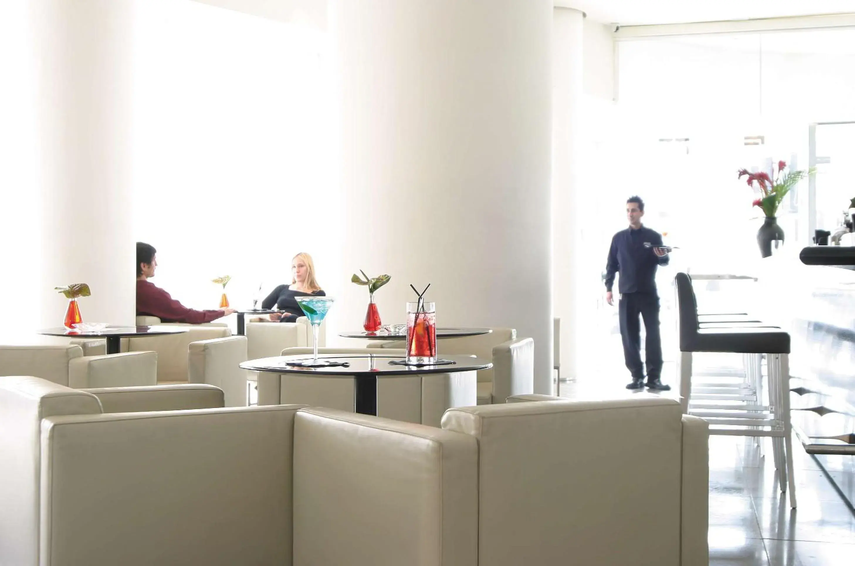 Lounge or bar in Park Plaza Leeds Lounge or bar in Park Plaza Leeds