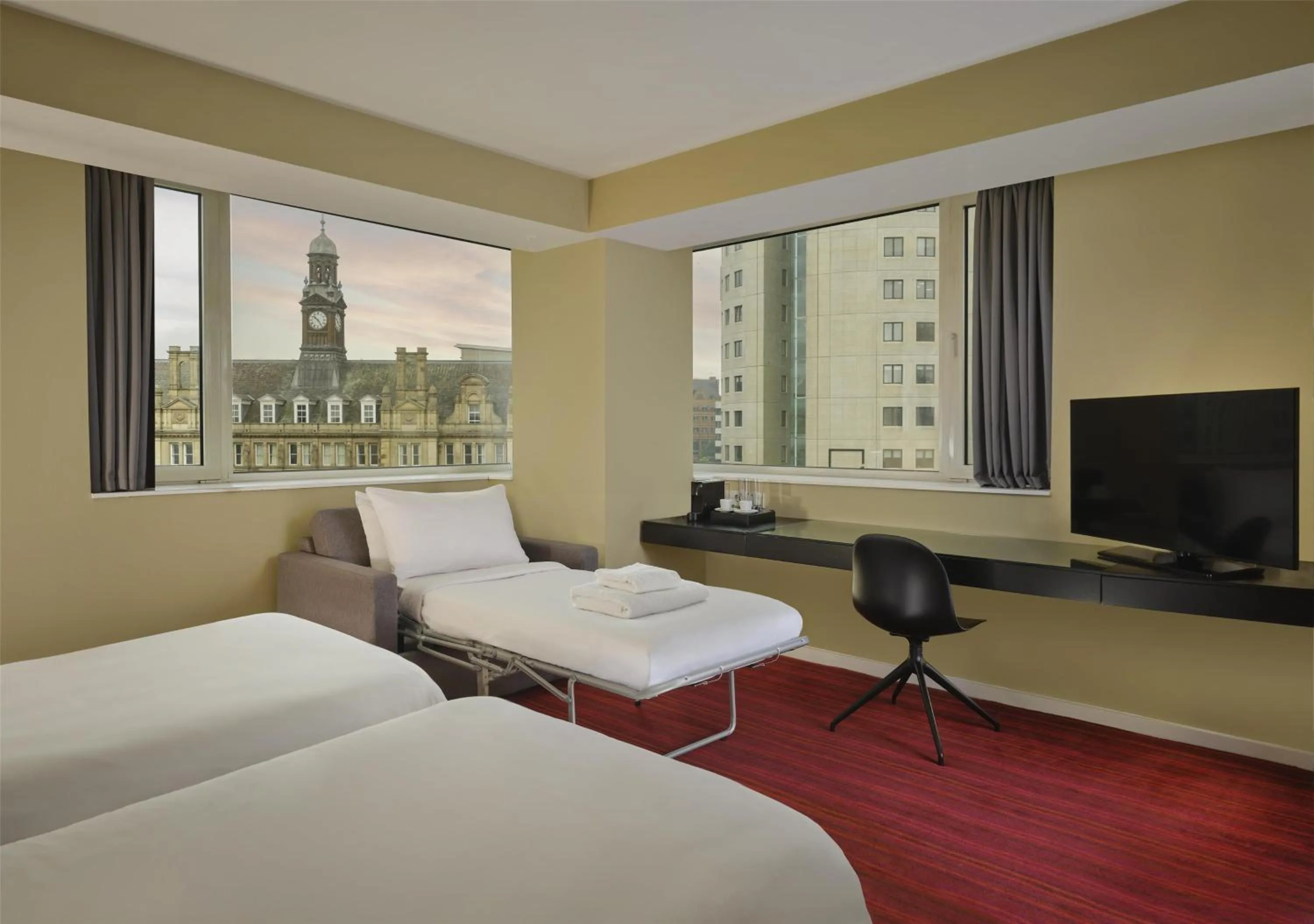 Bedroom, Bed in Park Plaza Leeds