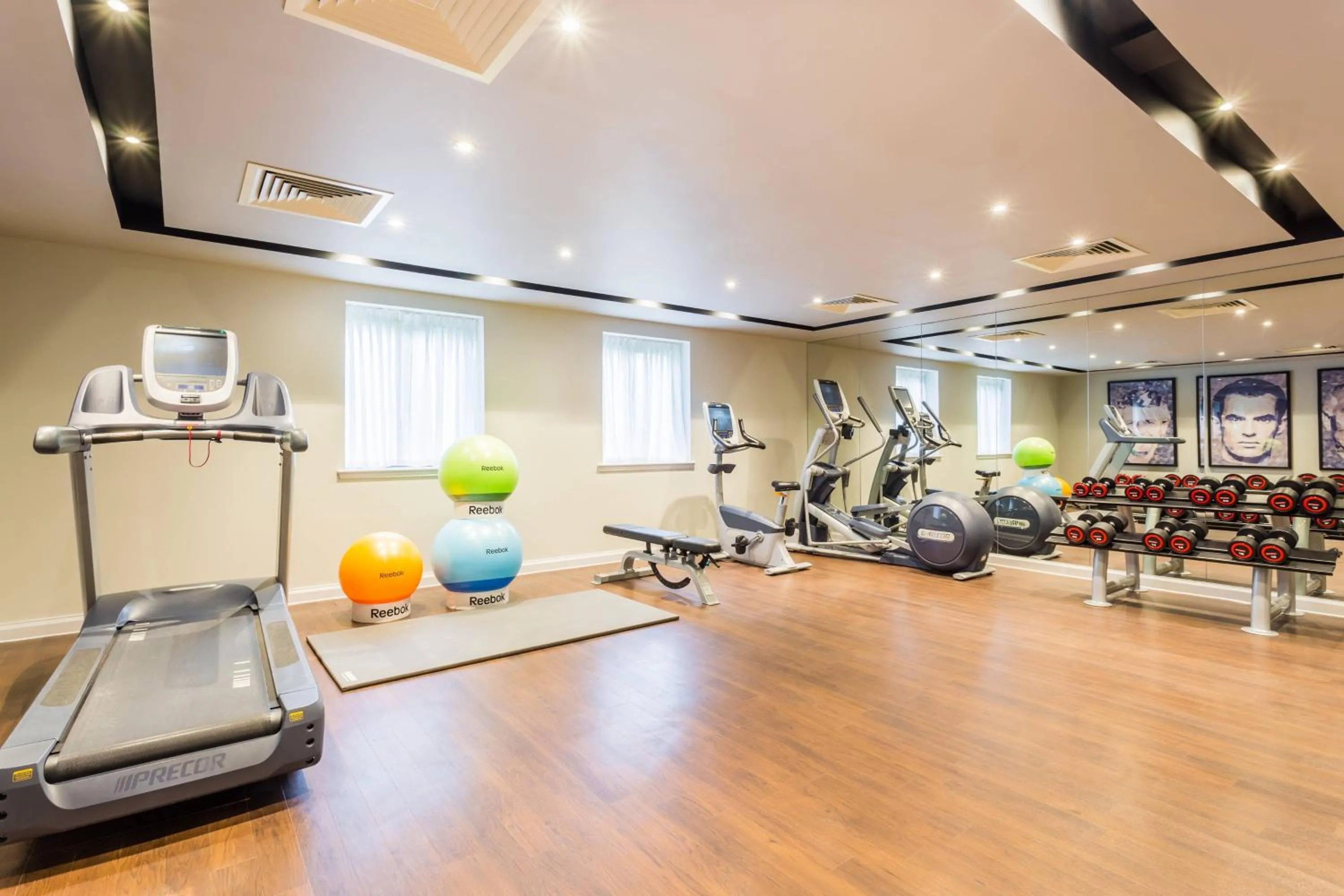 Fitness centre/facilities in Courtyard by Marriott Glasgow Airport