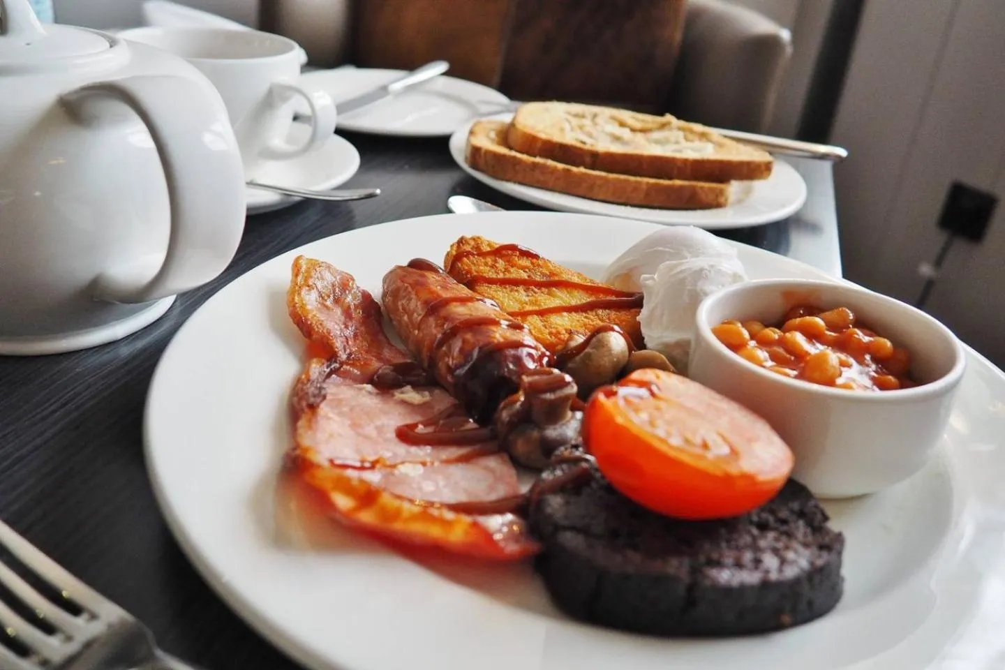 Breakfast in Macdonald Kilhey Court Hotel