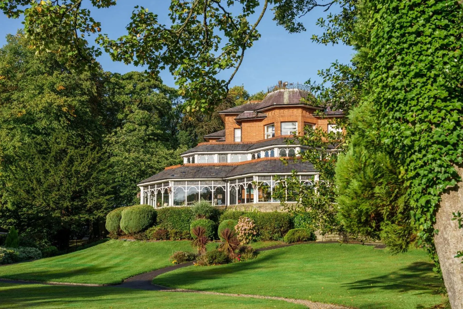 Property building in Macdonald Kilhey Court Hotel