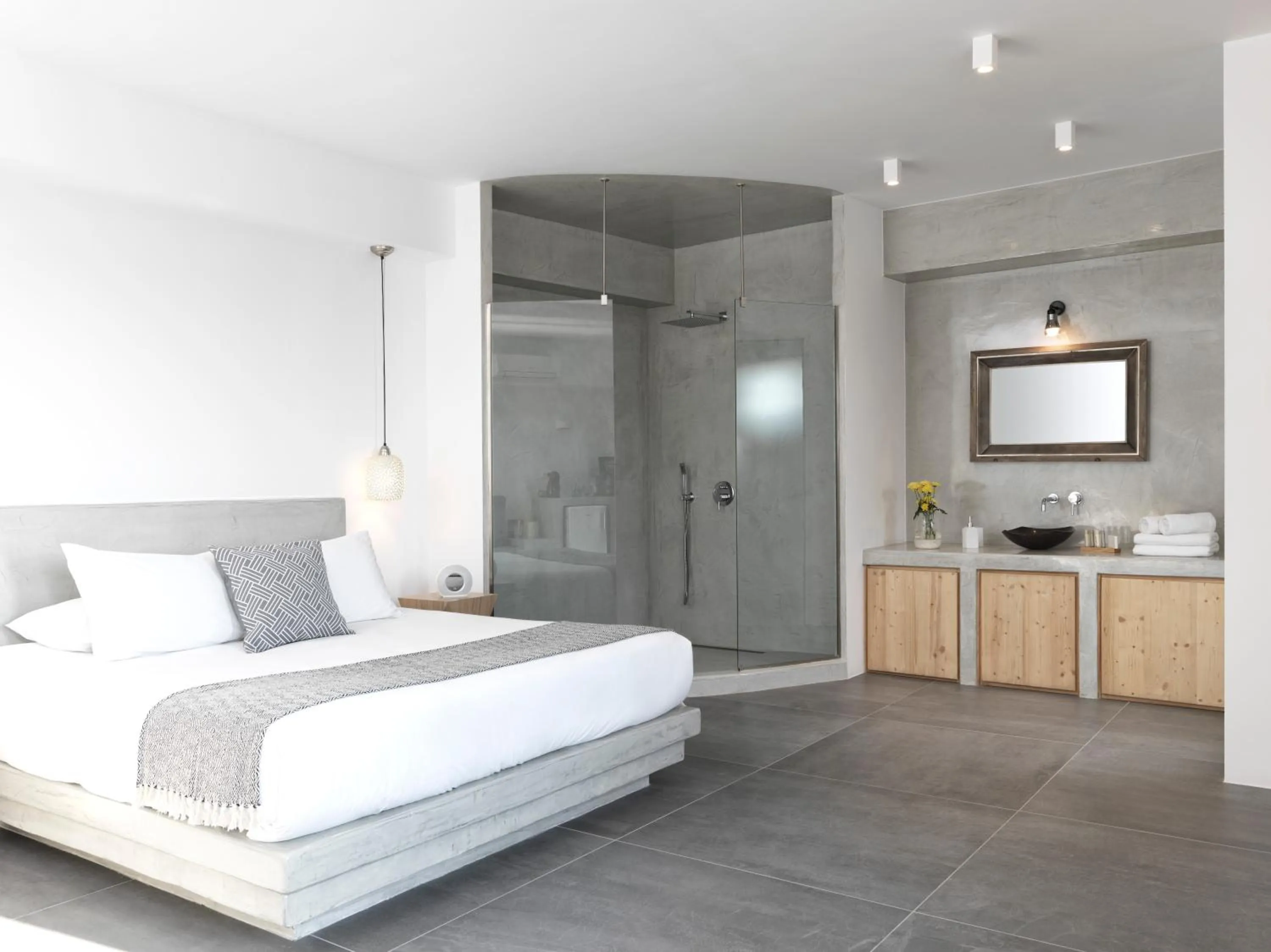 Shower, Bed in Elysian Santorini