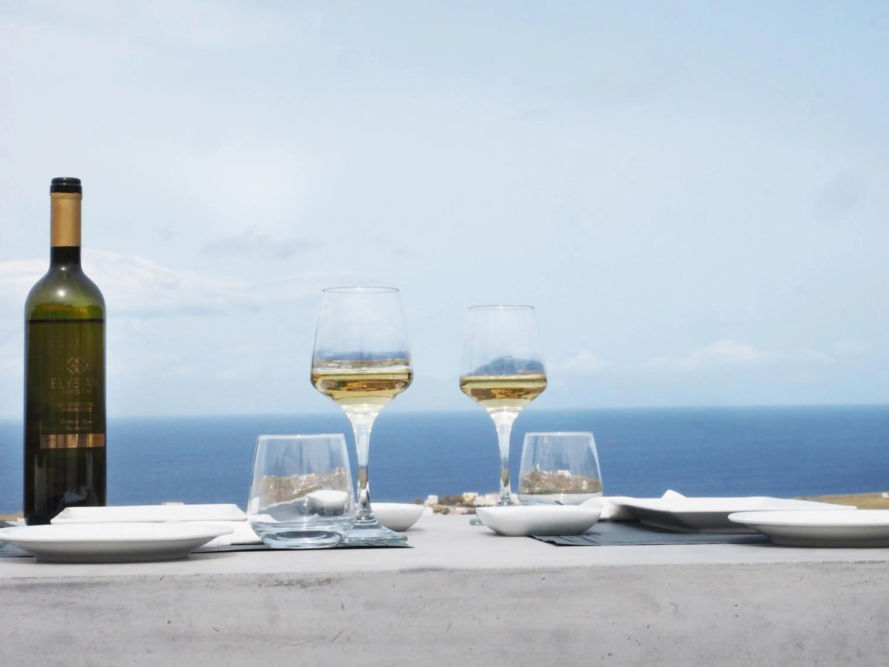 Drinks in Elysian Santorini