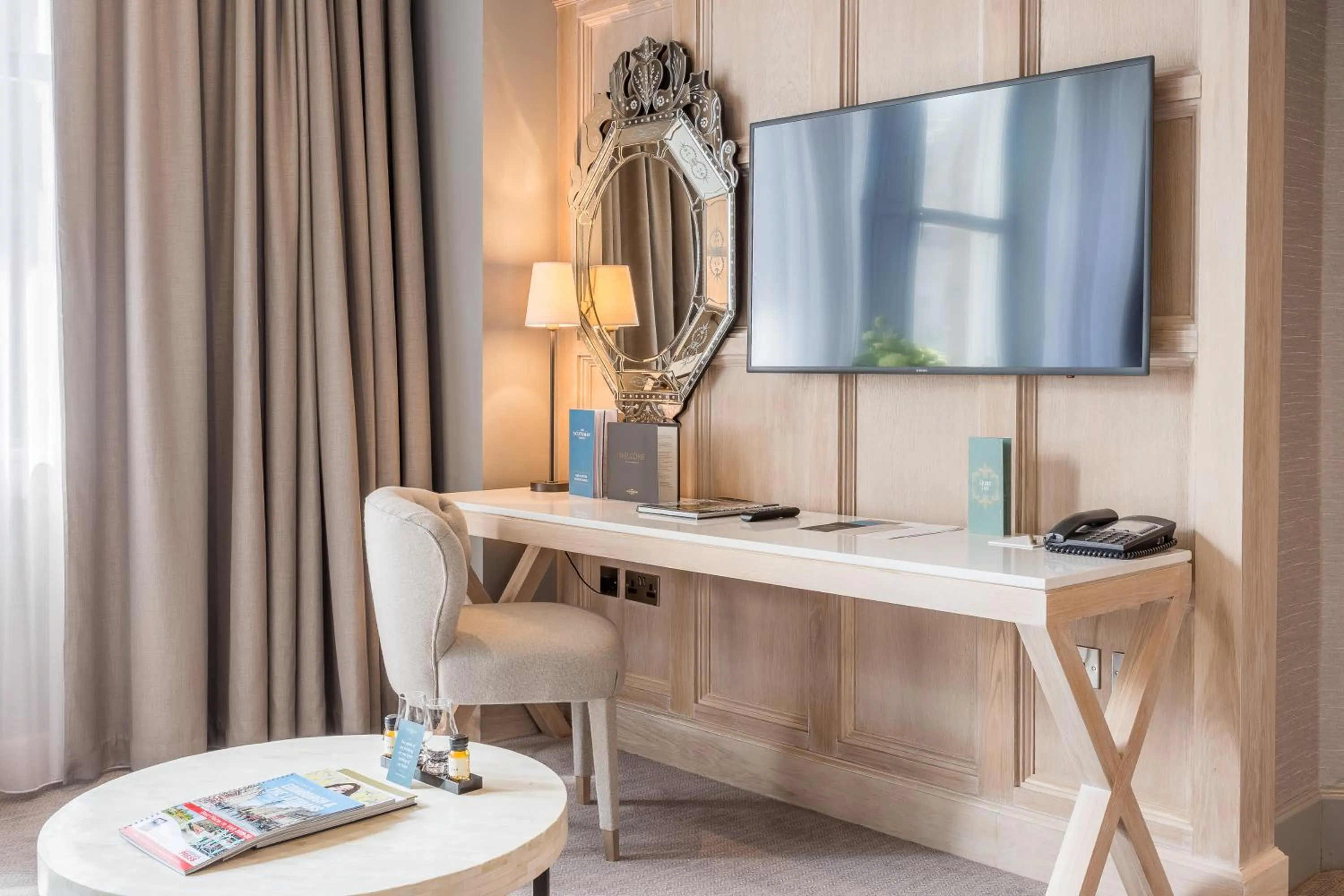 TV and multimedia in The Scotsman Hotel