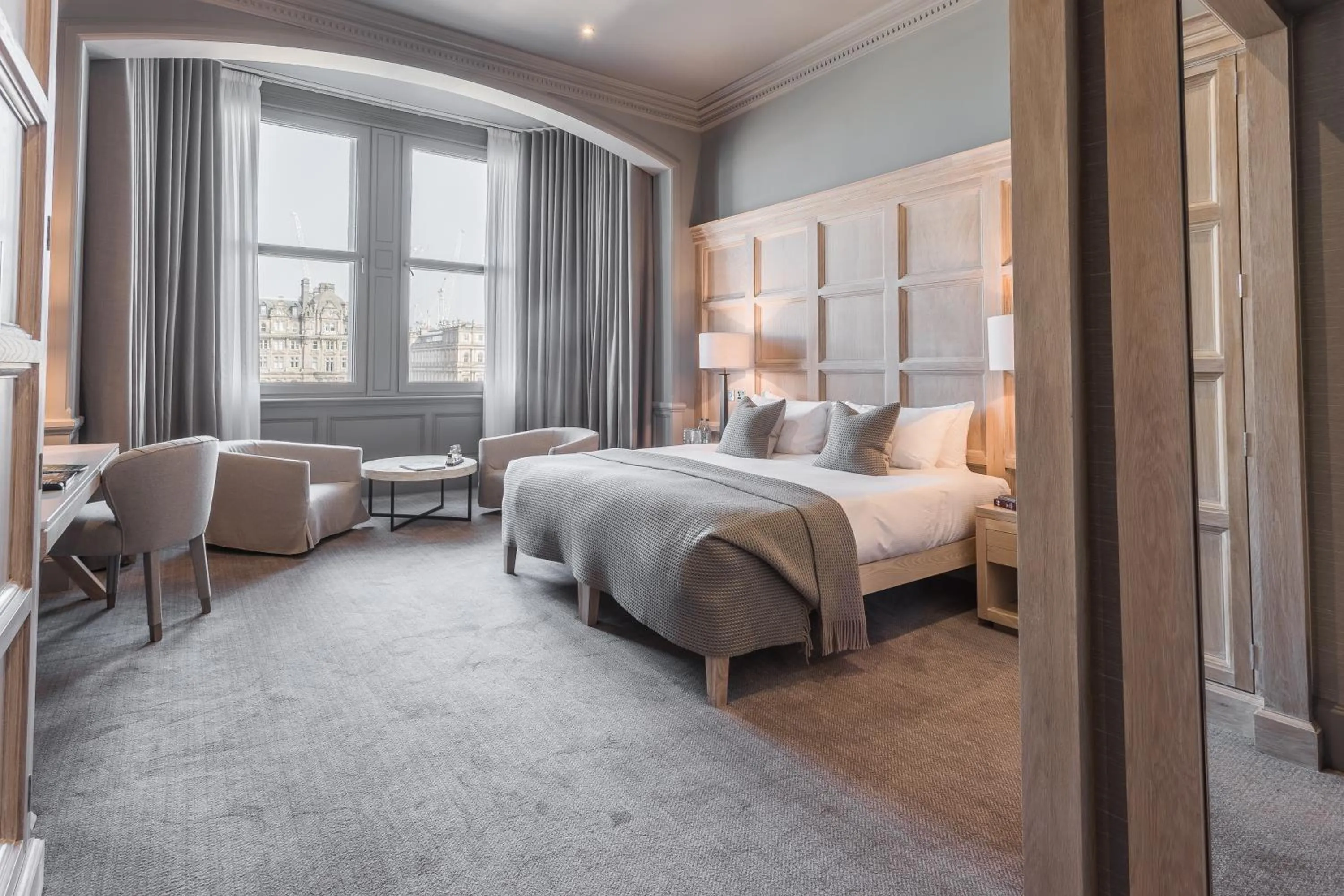 Photo of the whole room, Bed in The Scotsman Hotel