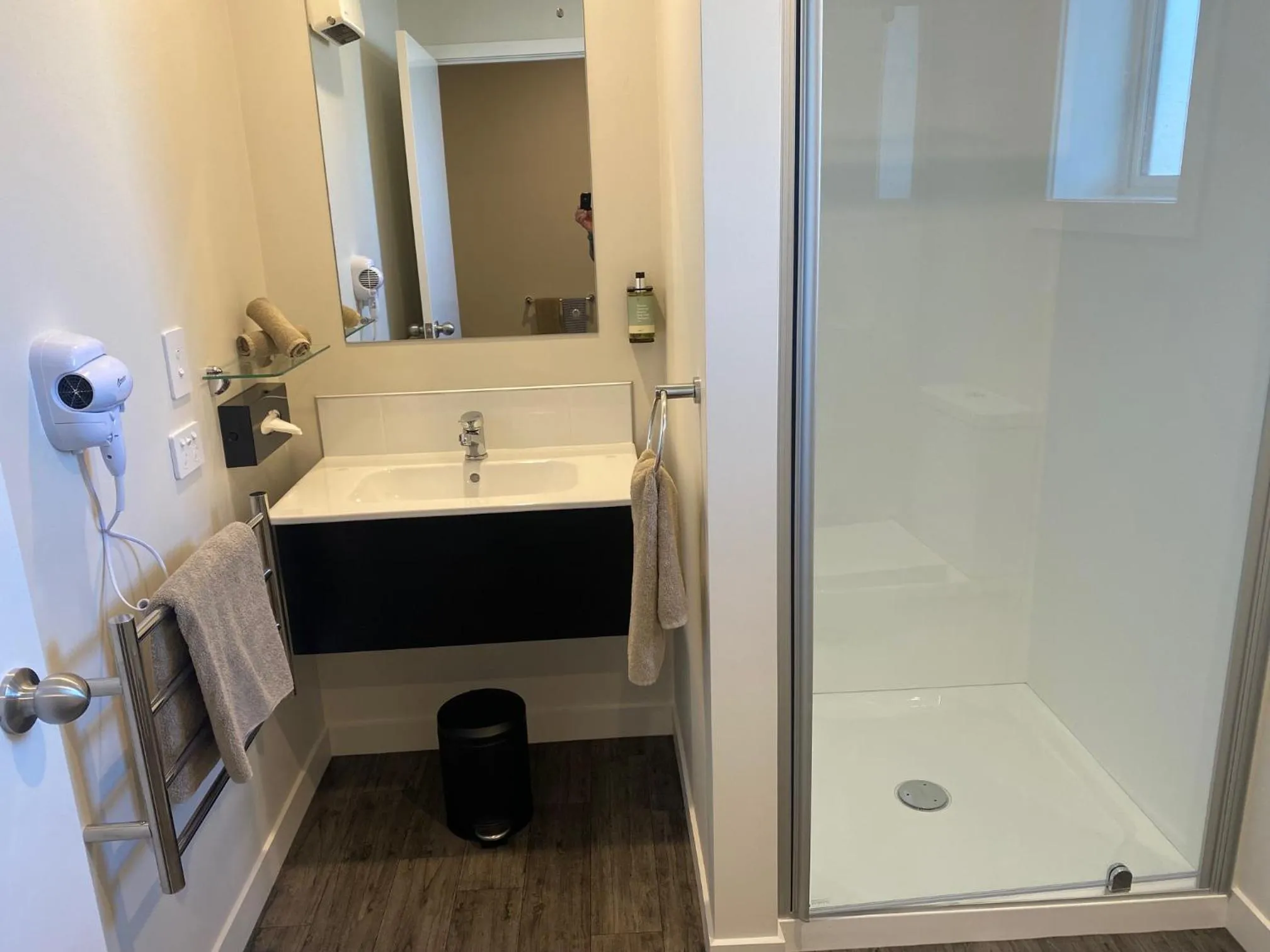 Bathroom in Riverlea Motel