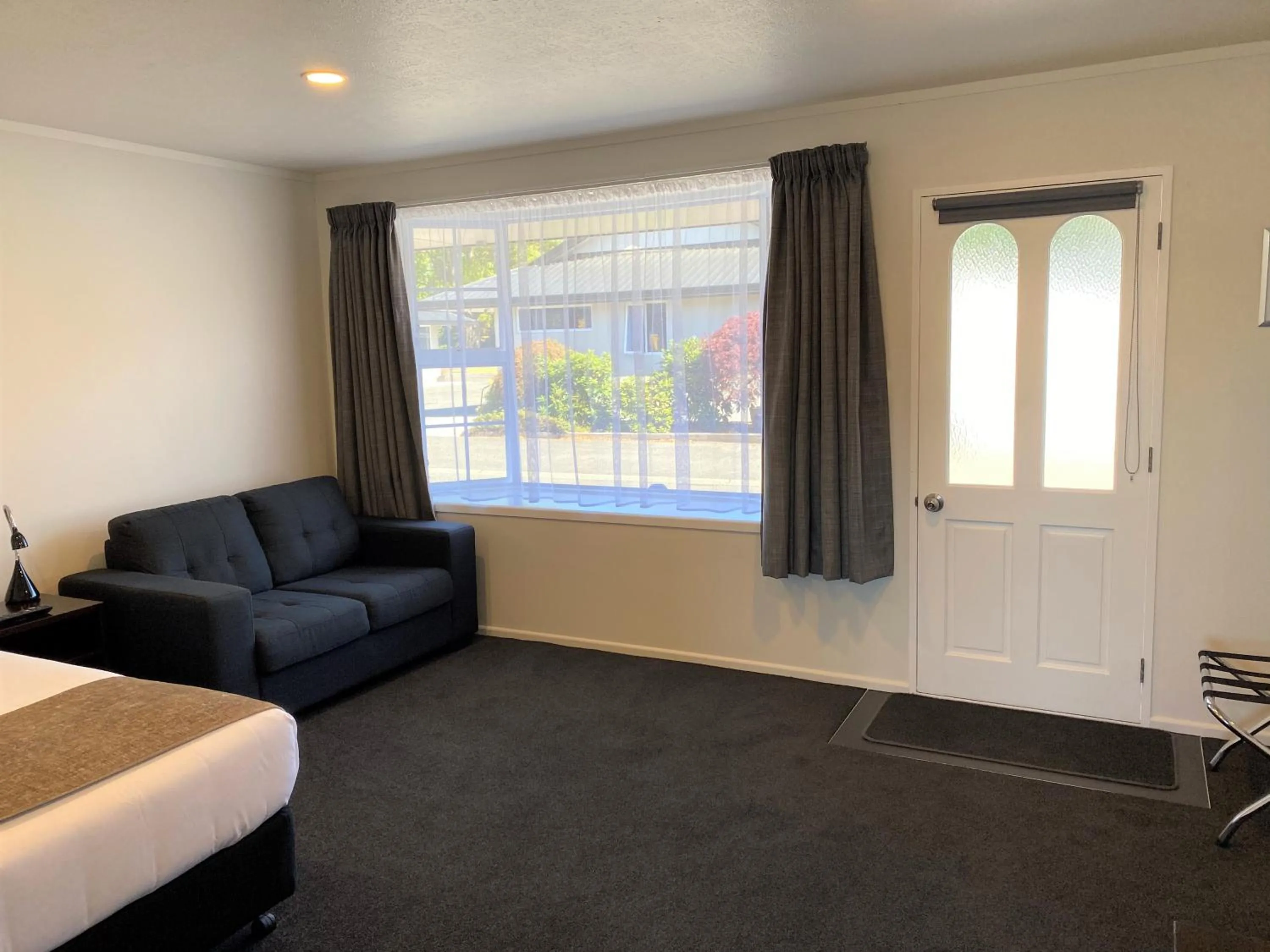 Seating area in Riverlea Motel