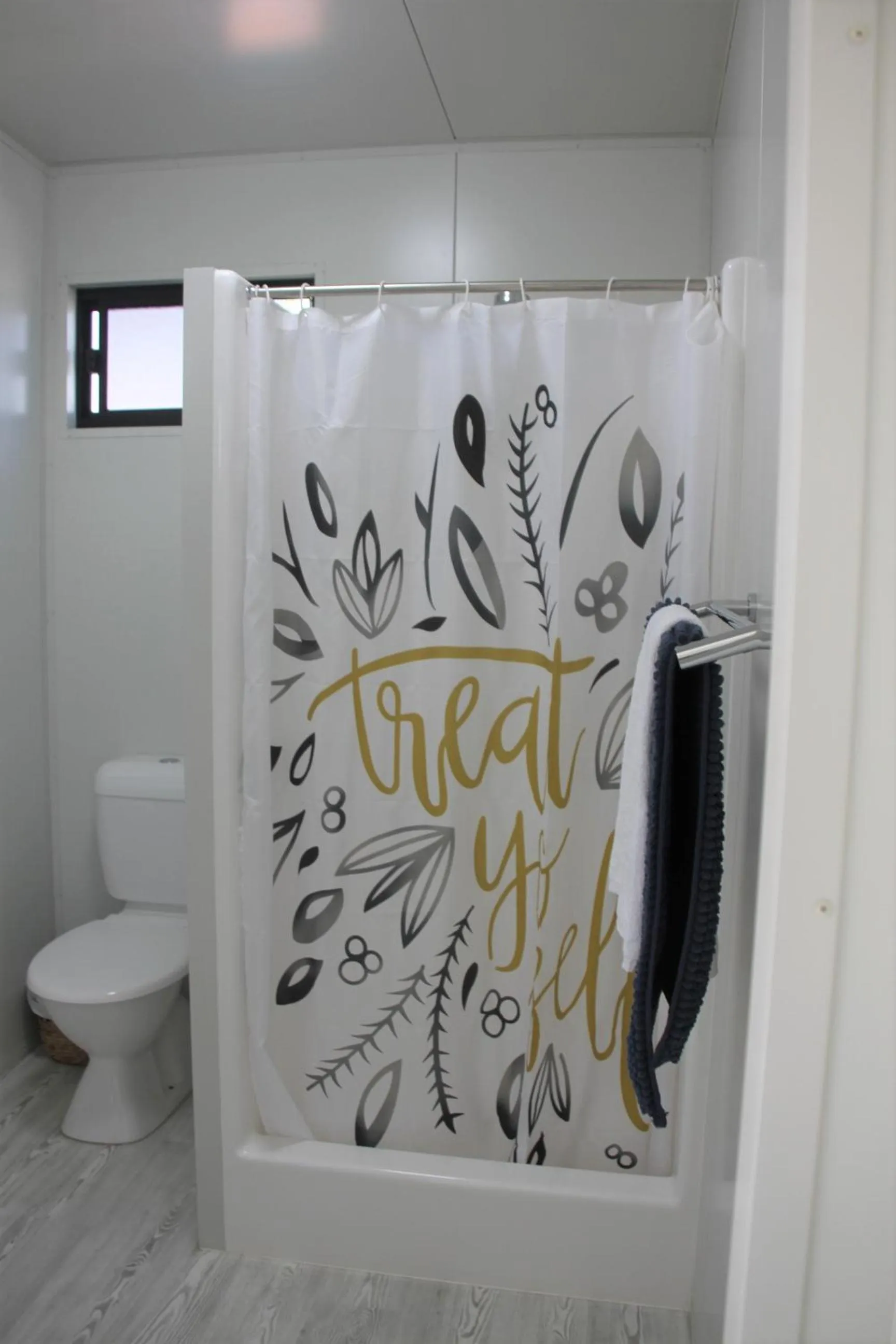 Bathroom in Alva Beach Tourist Park