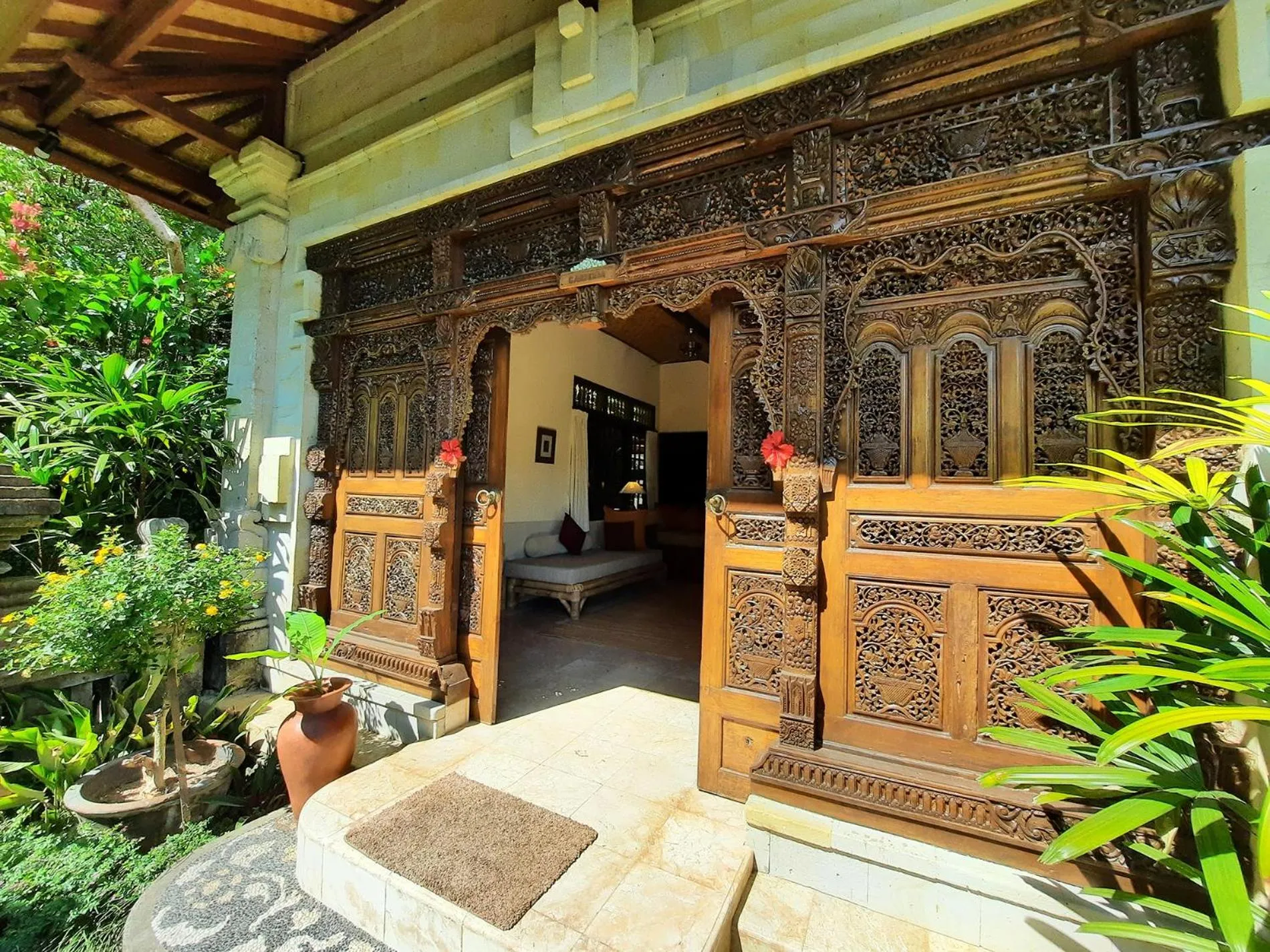 Decorative detail in Alam Indah Ubud