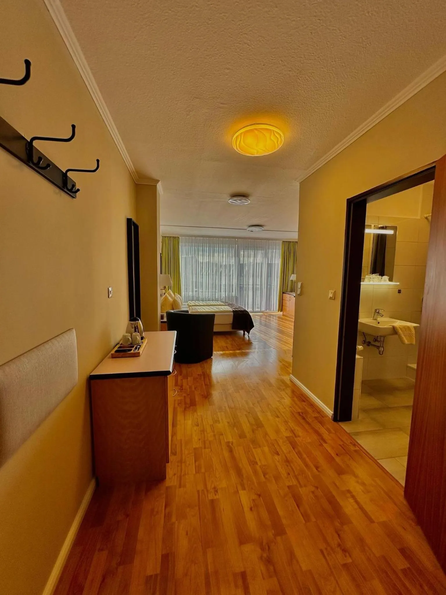 Photo of the whole room, Bed in Hotel Windspiel