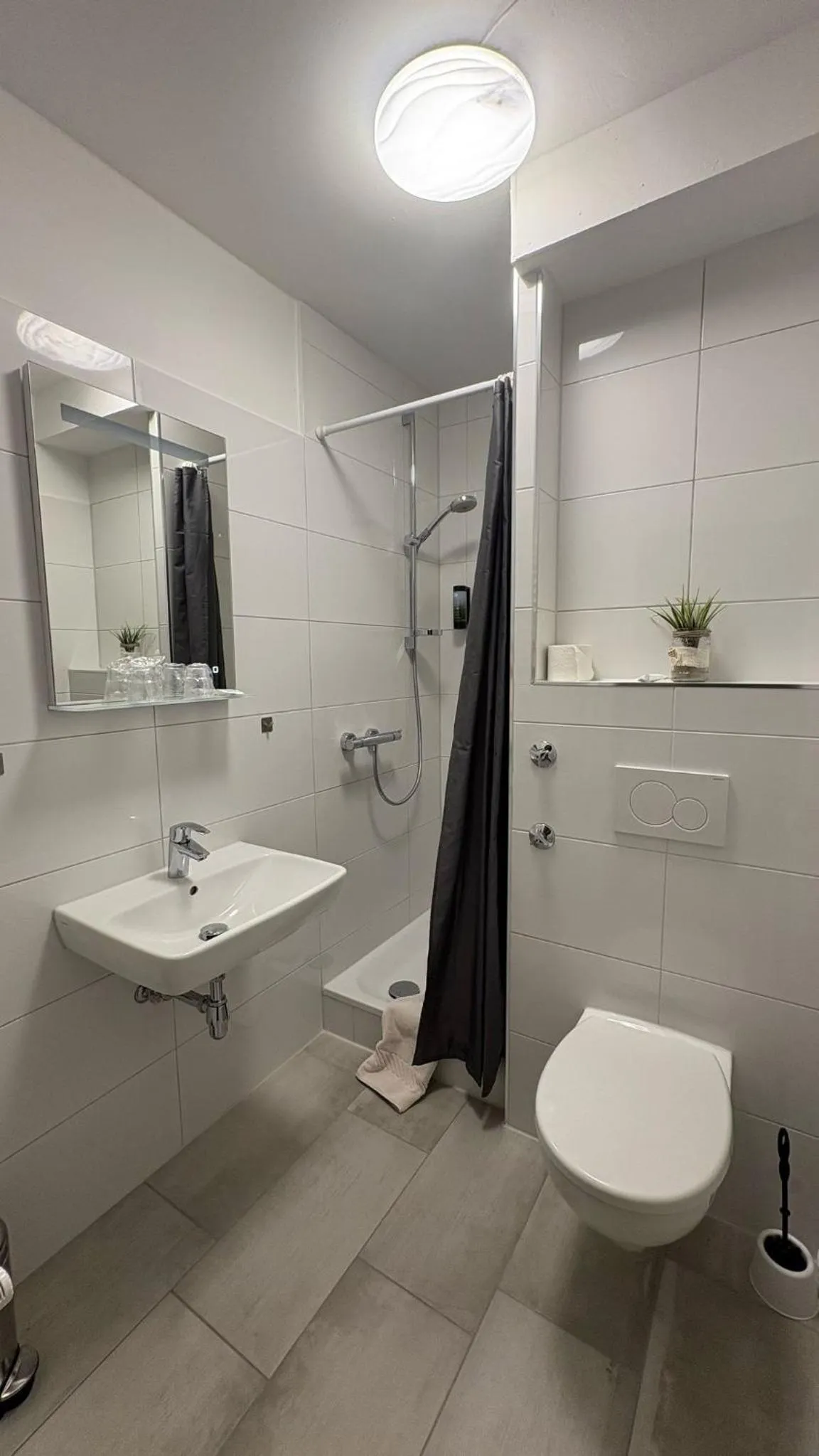 Shower in Hotel Windspiel