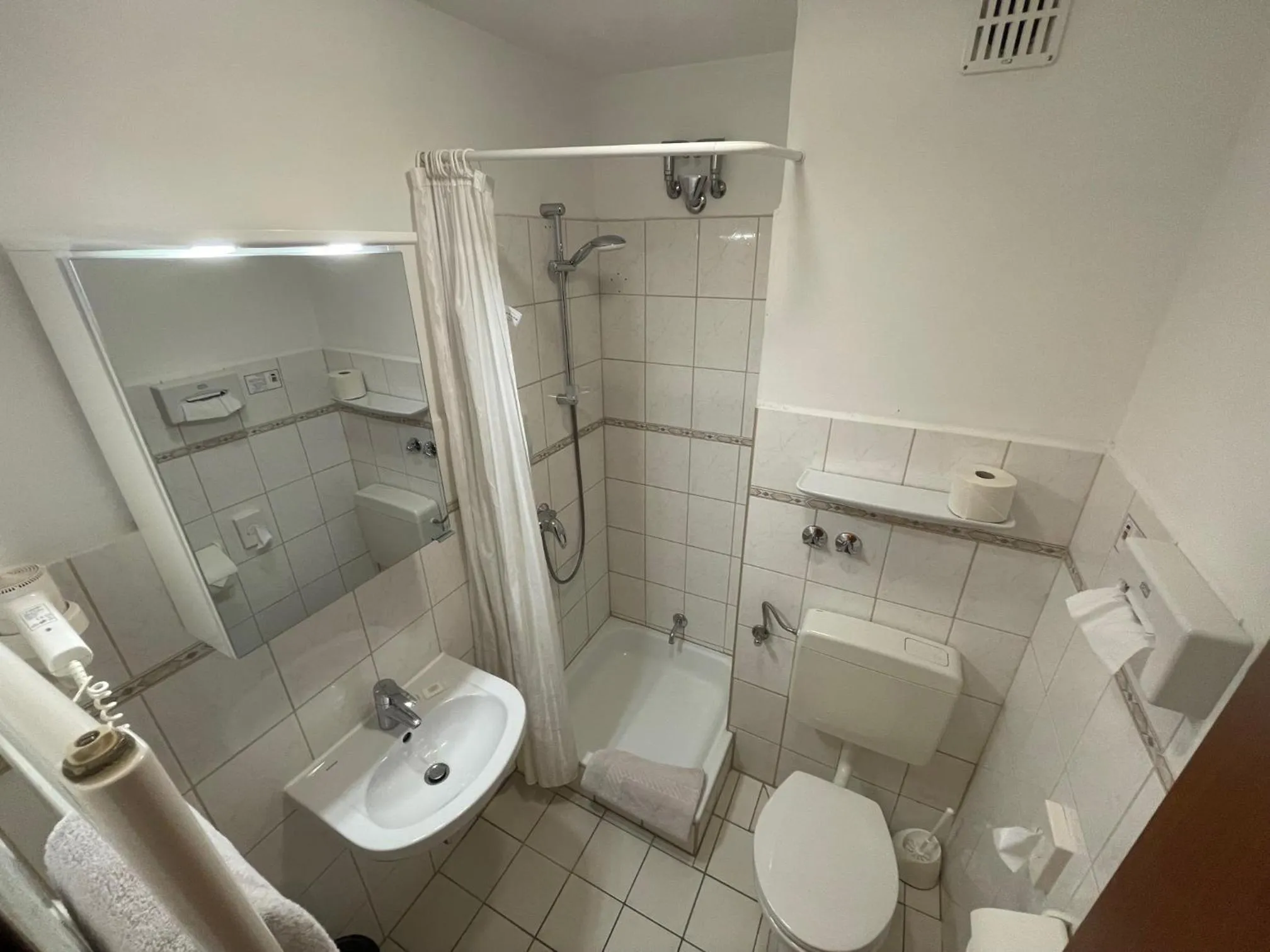 Bathroom in Hotel Windspiel