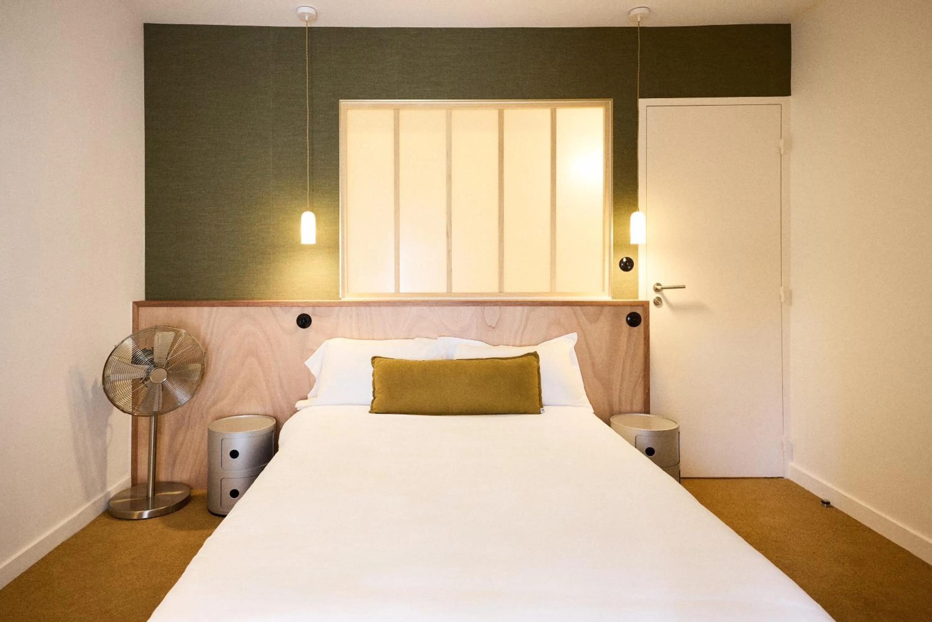 Bedroom, Bed in Hôtel Henri IV