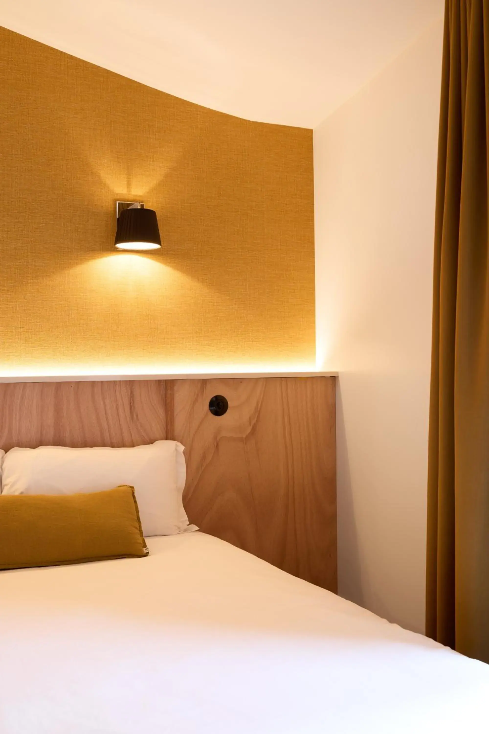 Chambre Double in Hôtel Henri IV Chambre Double in Hôtel Henri IV