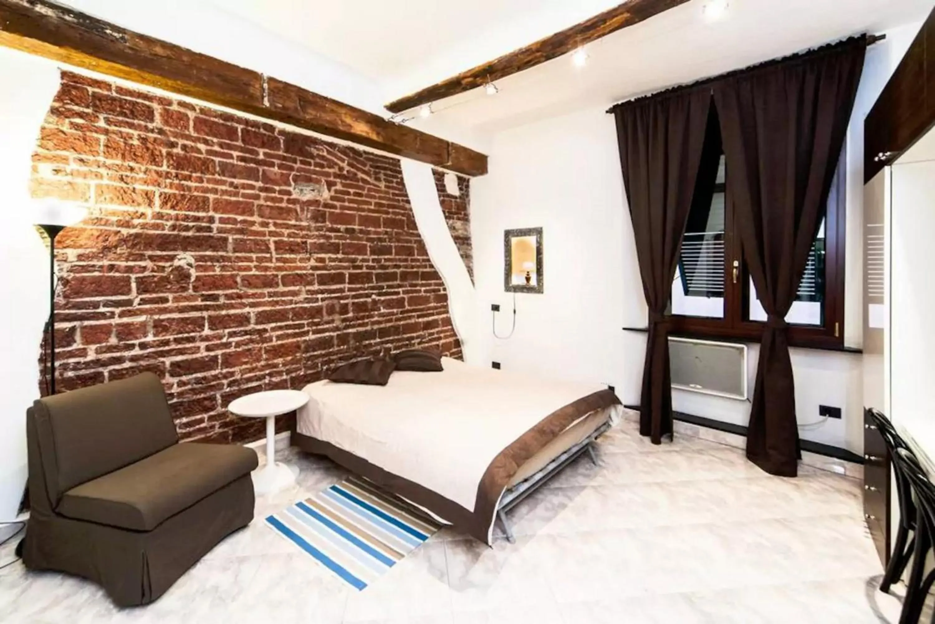 Photo of the whole room, Bed in Garibaldi Apartment - Red lights district