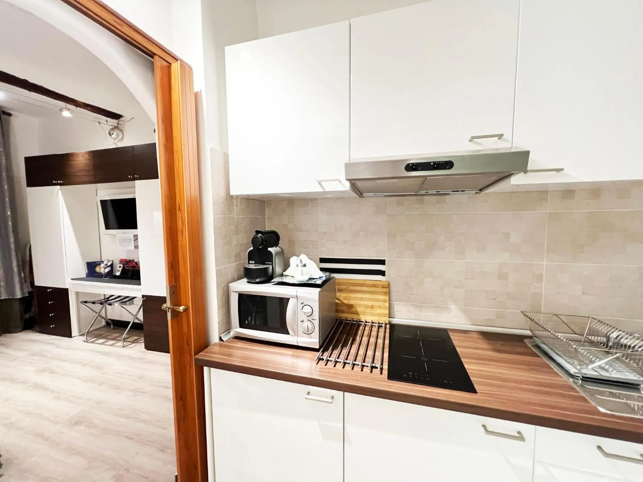 Coffee/tea facilities in Garibaldi Apartment - Red lights district