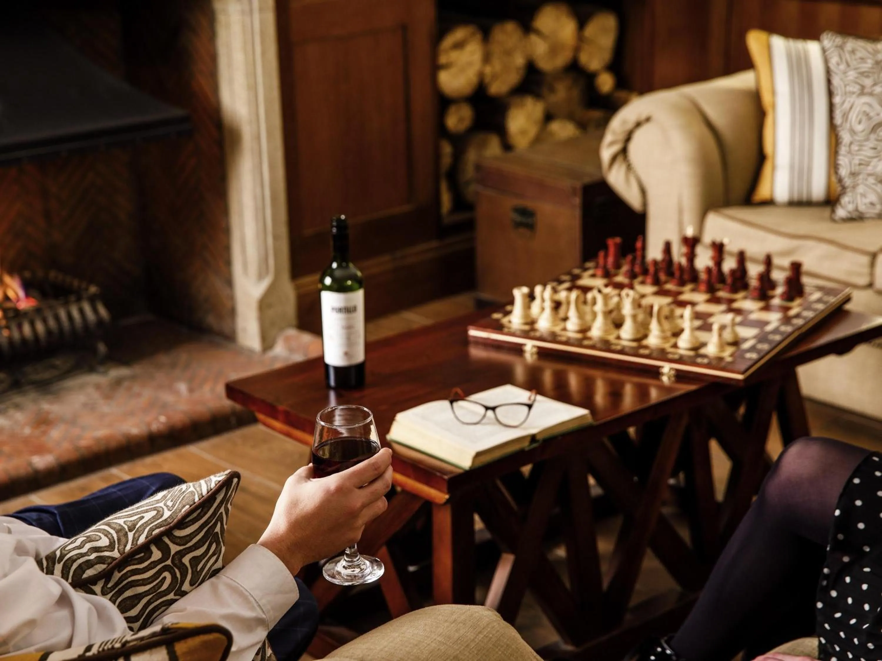 Property building in Mercure Oxford Hawkwell House Hotel