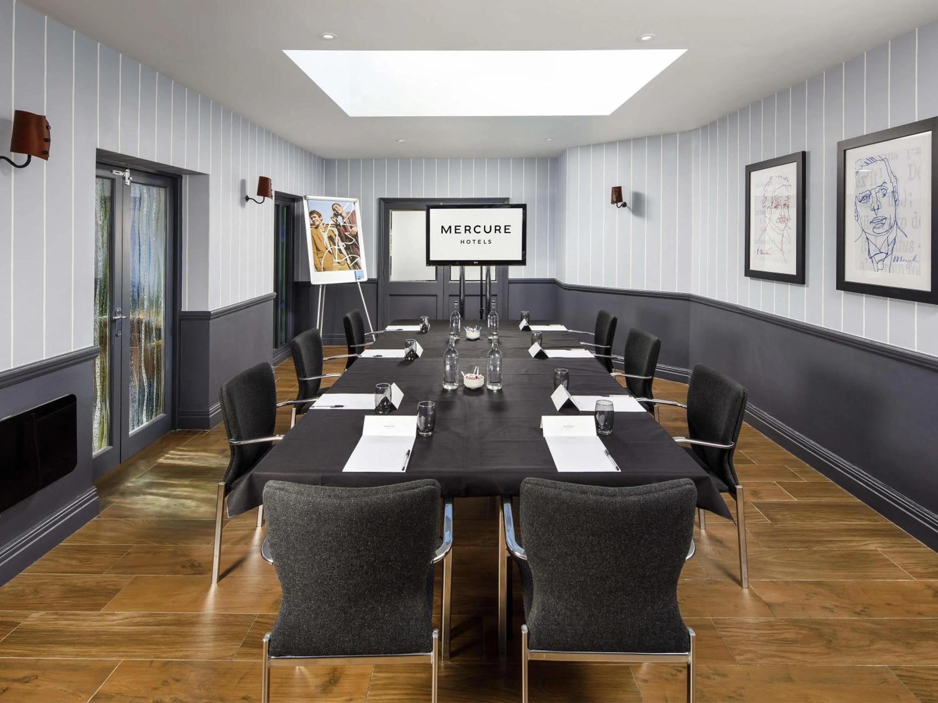 Meeting/conference room in Mercure Oxford Hawkwell House Hotel