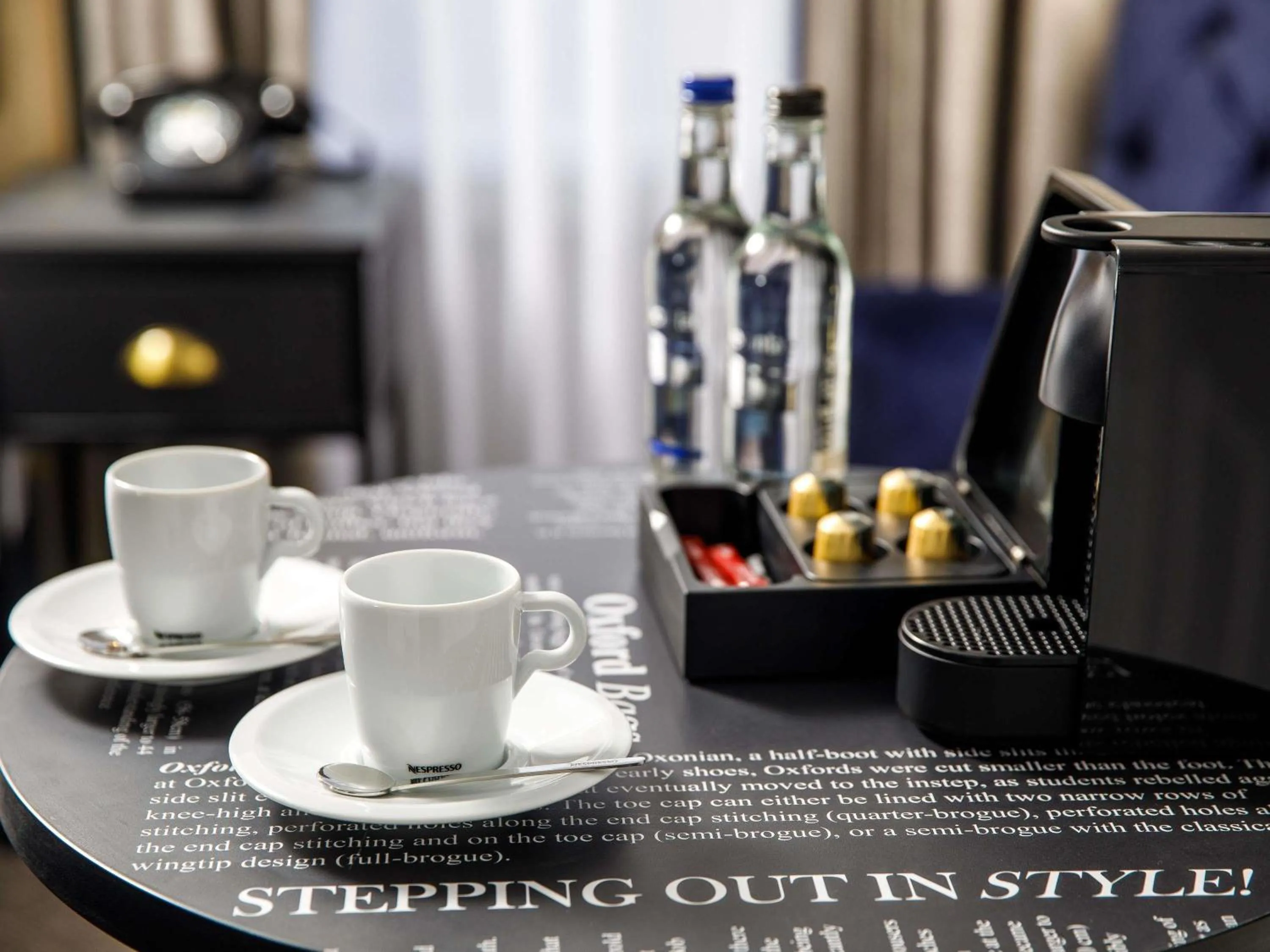 Bedroom in Mercure Oxford Hawkwell House Hotel