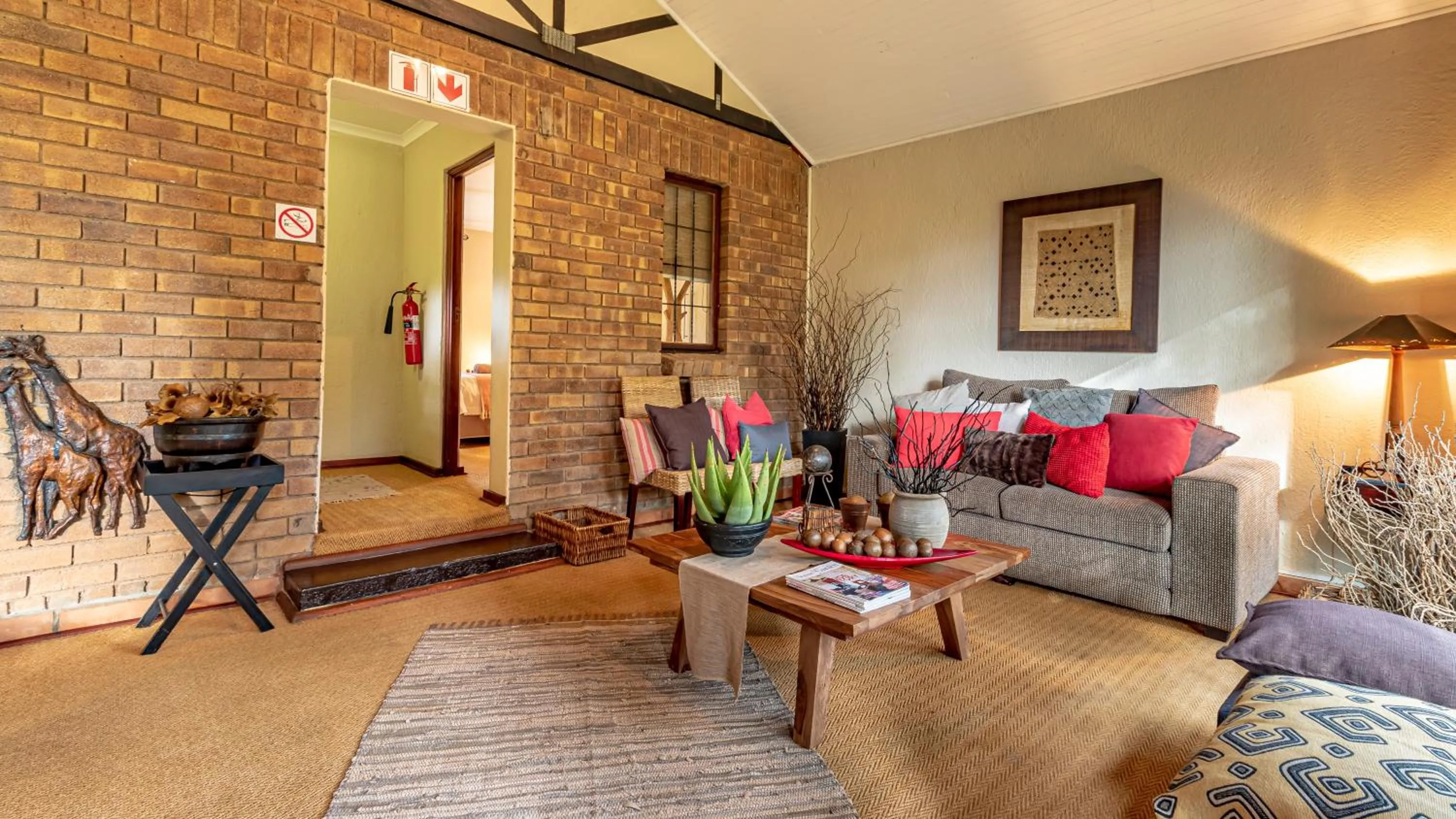 Living room in Ulwazi Rock Lodge